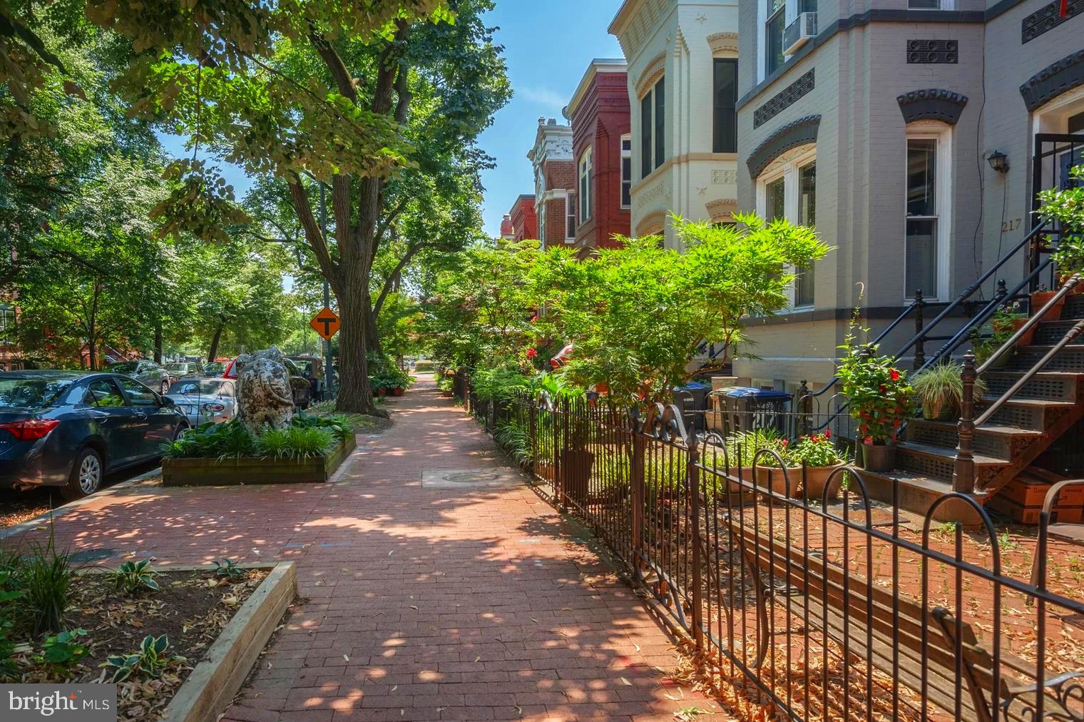CAPITOL HILL - Residential Income