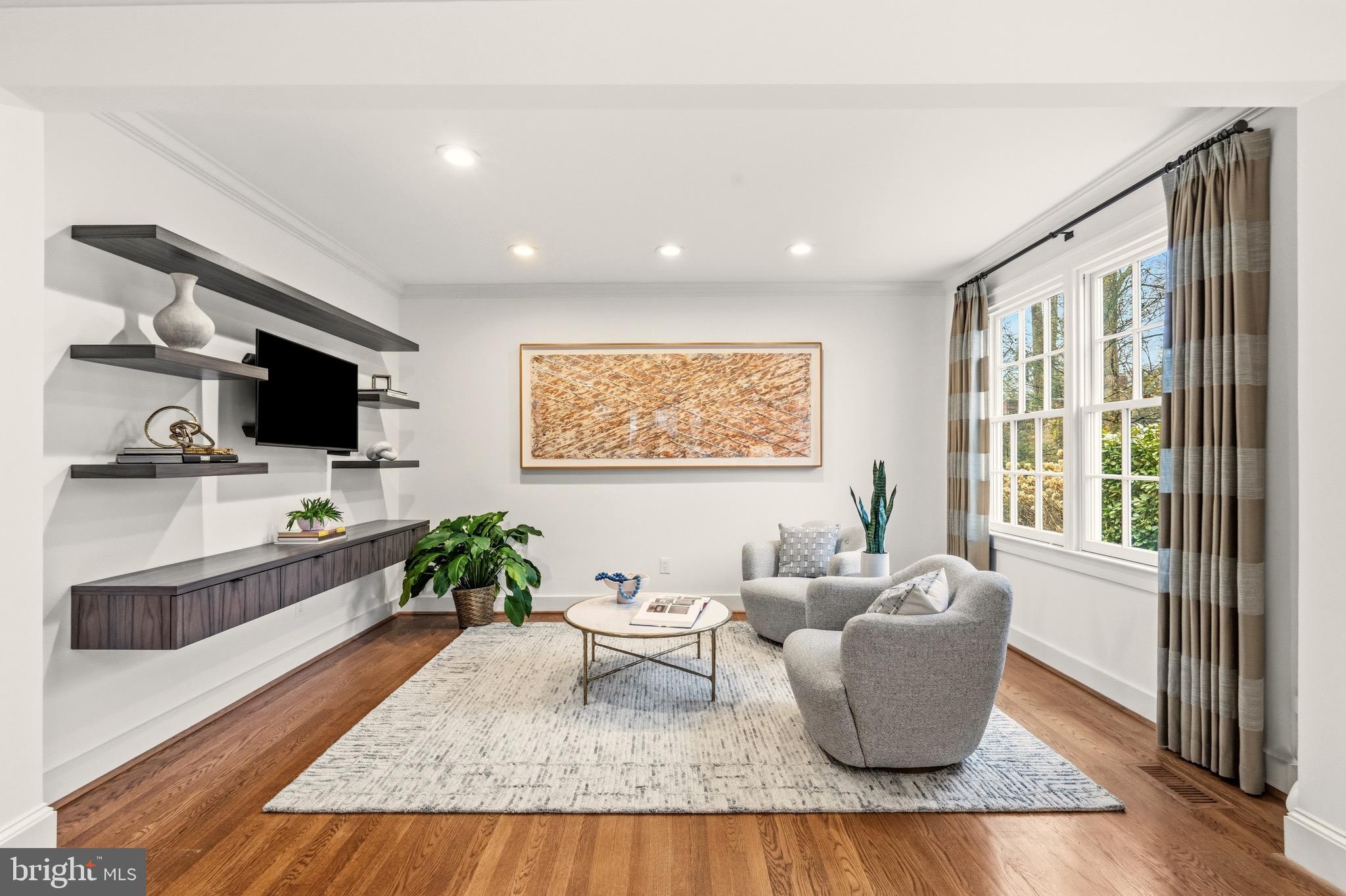 SPRING VALLEY - Residential