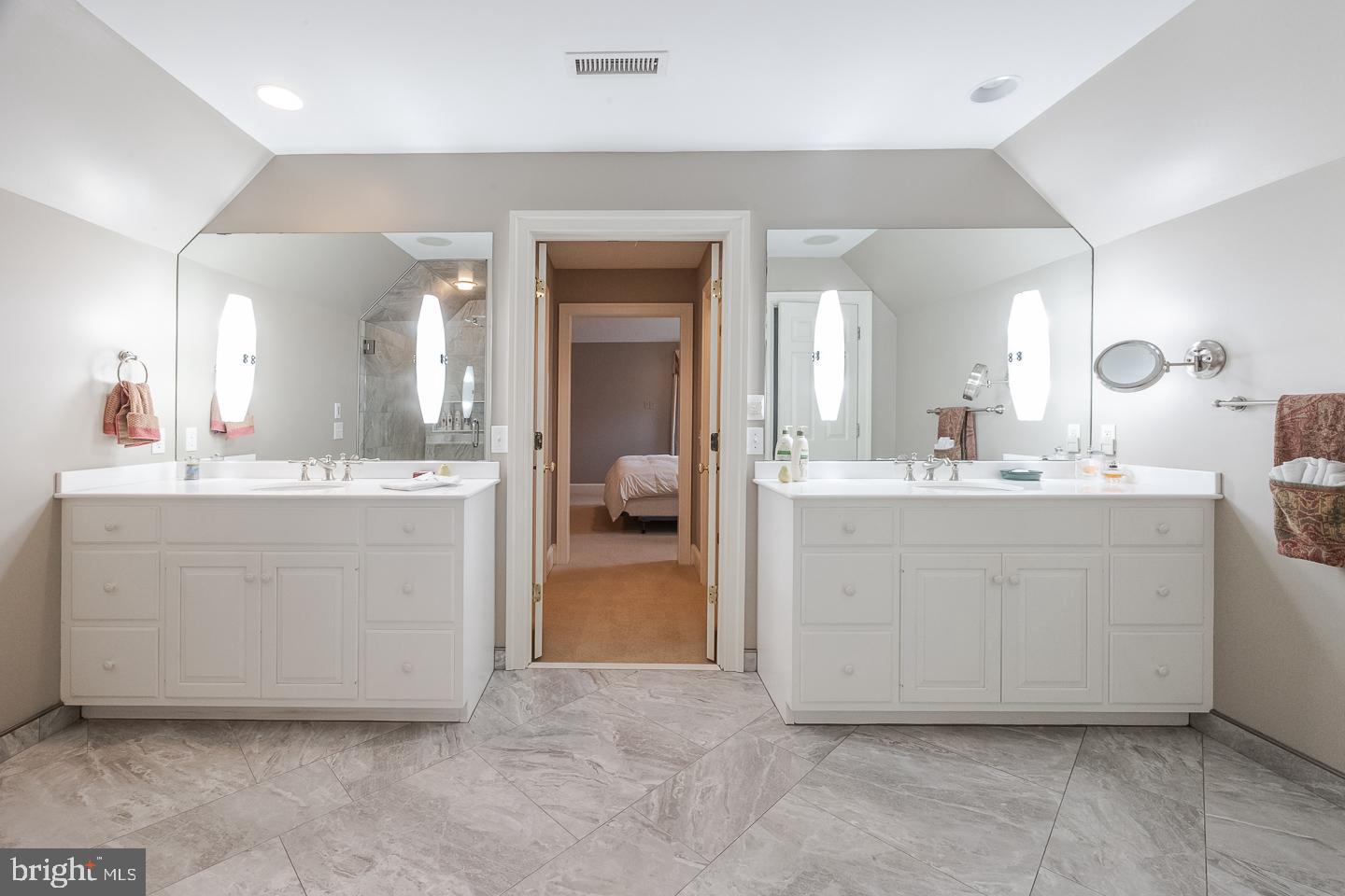 APPLEBROOK - Residential