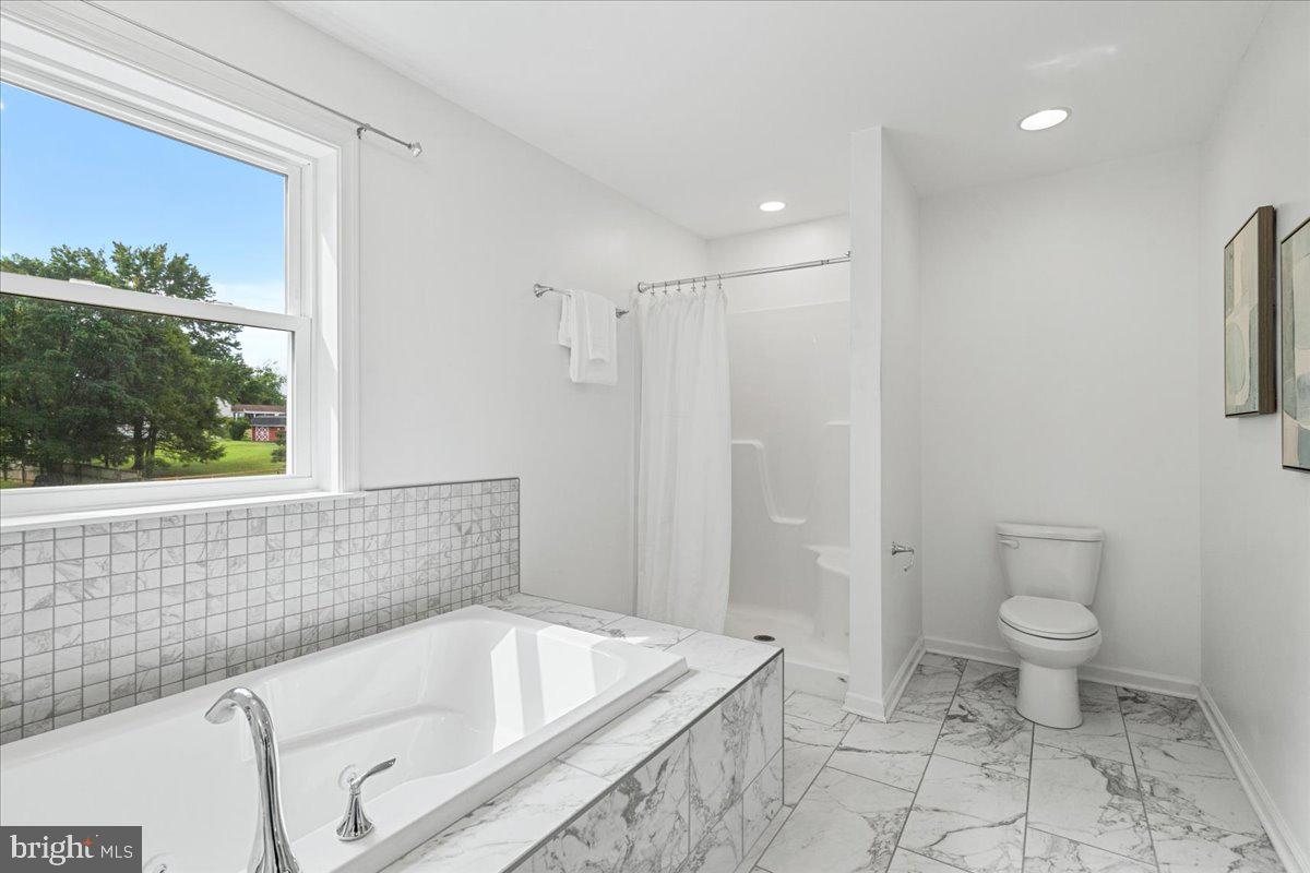 MID COUNTRY VIEW - Residential