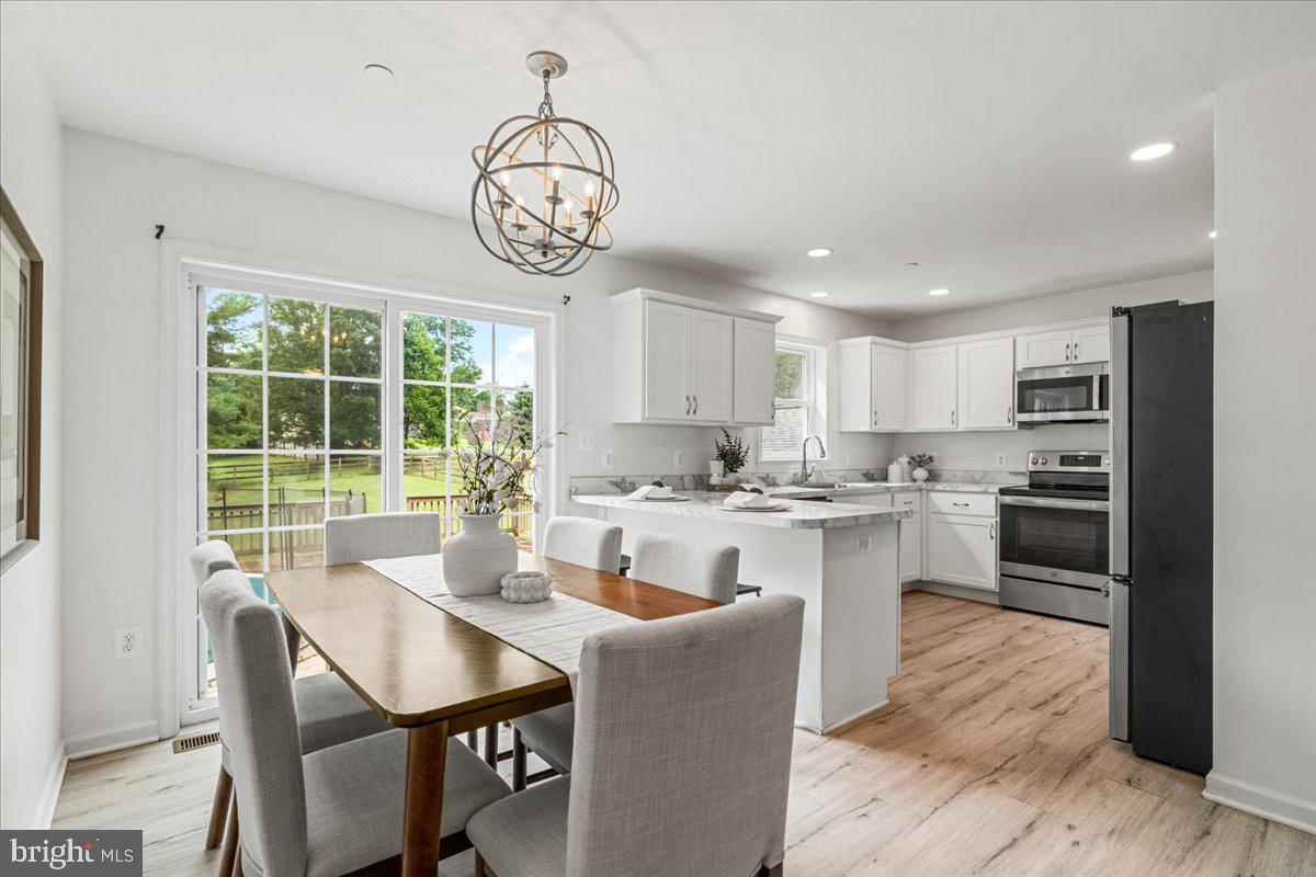 MID COUNTRY VIEW - Residential