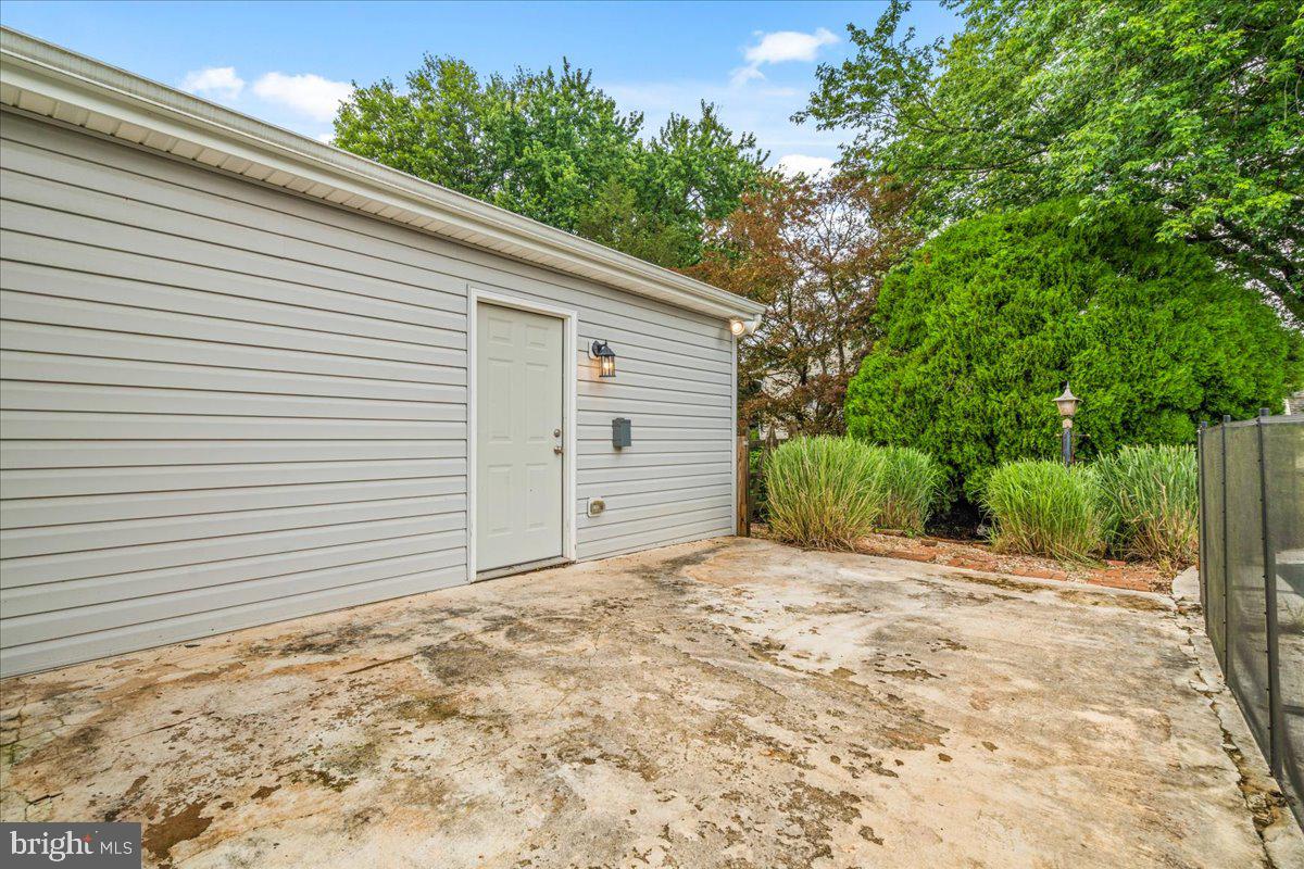 MID COUNTRY VIEW - Residential