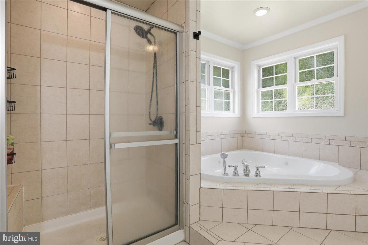 STERLING OAKS - Residential