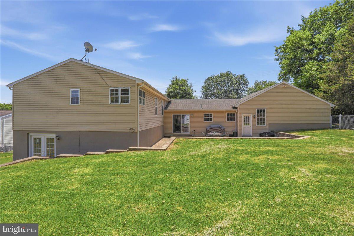 STERLING OAKS - Residential