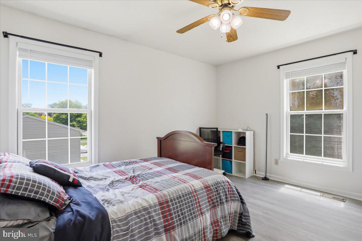 STERLING OAKS - Residential