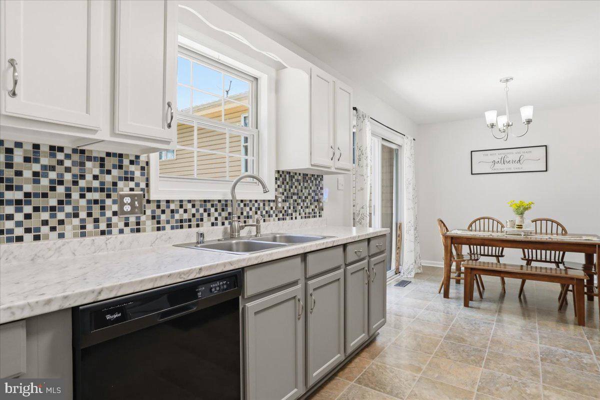 STERLING OAKS - Residential
