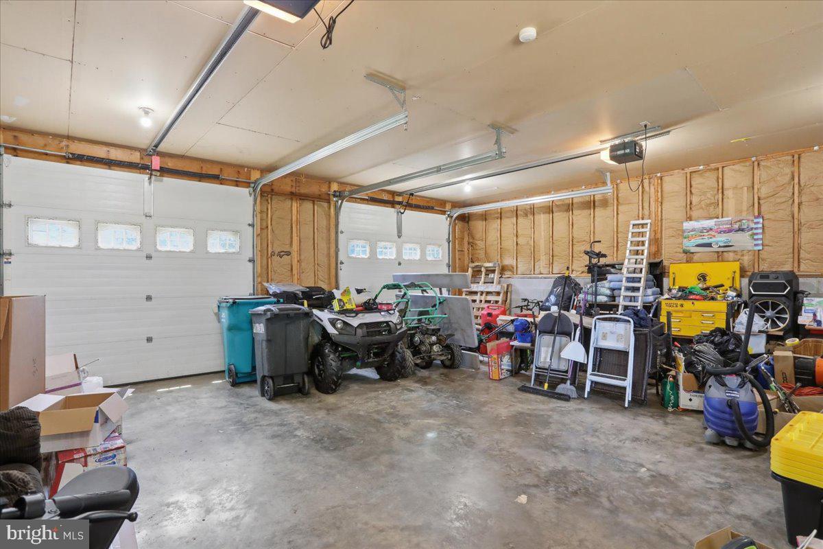 STERLING OAKS - Residential