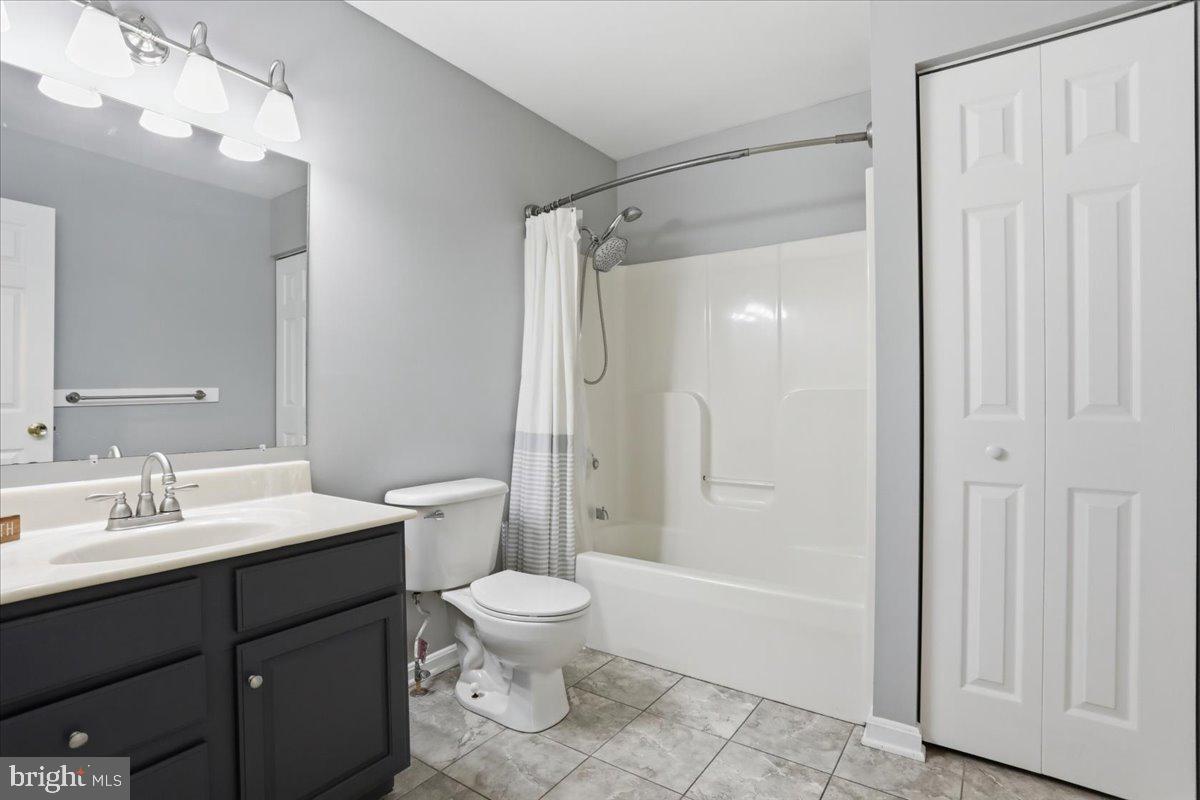 STERLING OAKS - Residential