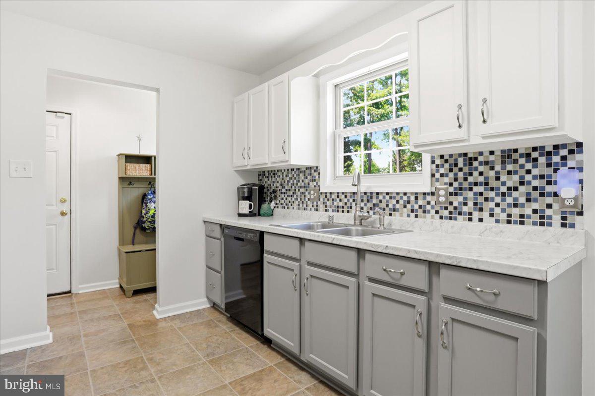 STERLING OAKS - Residential
