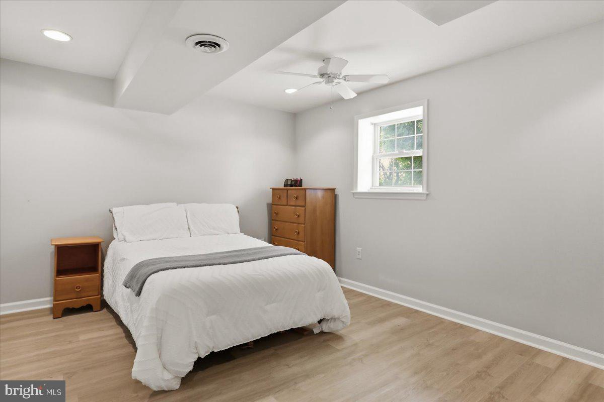 STERLING OAKS - Residential