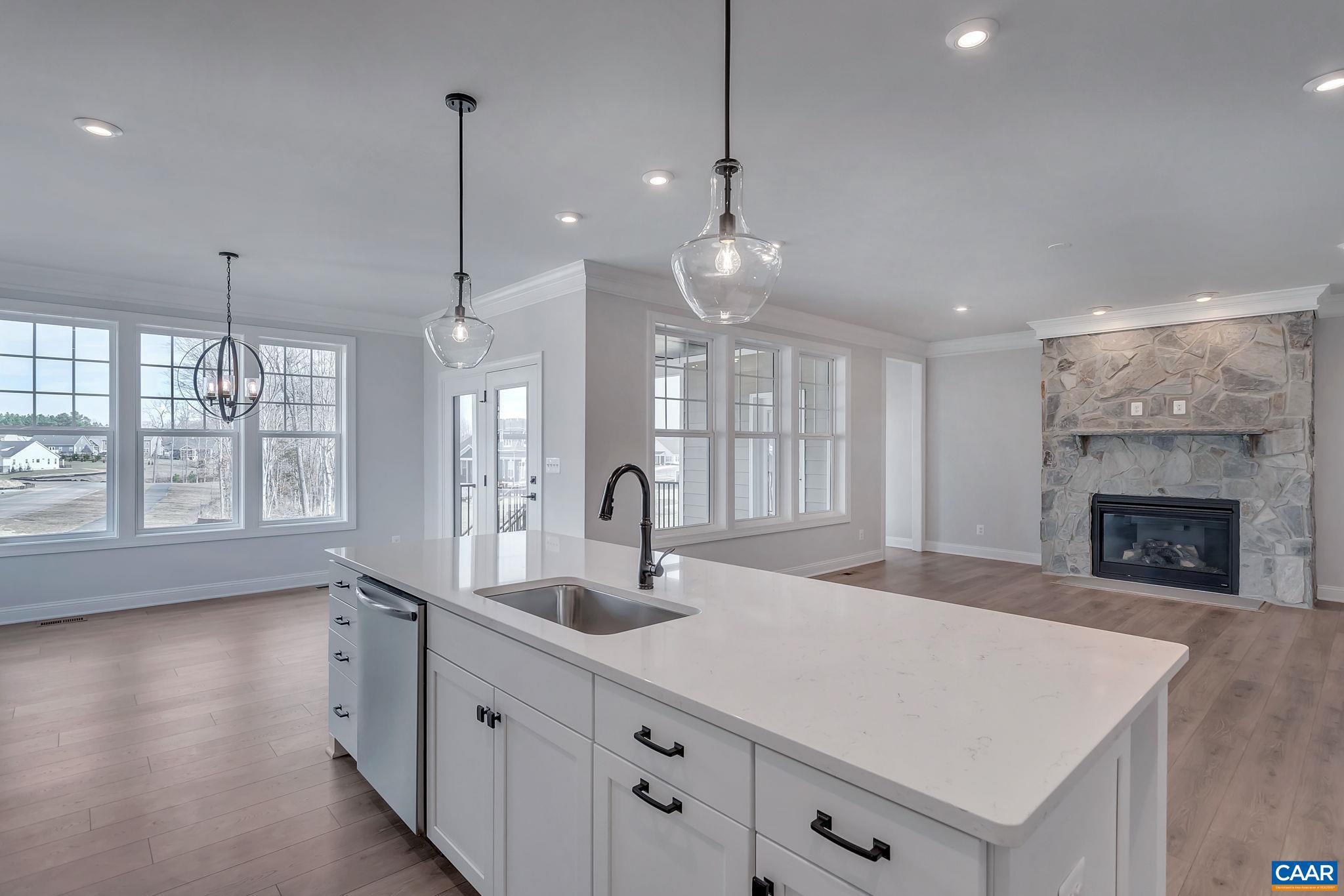 SPRING CREEK - Residential