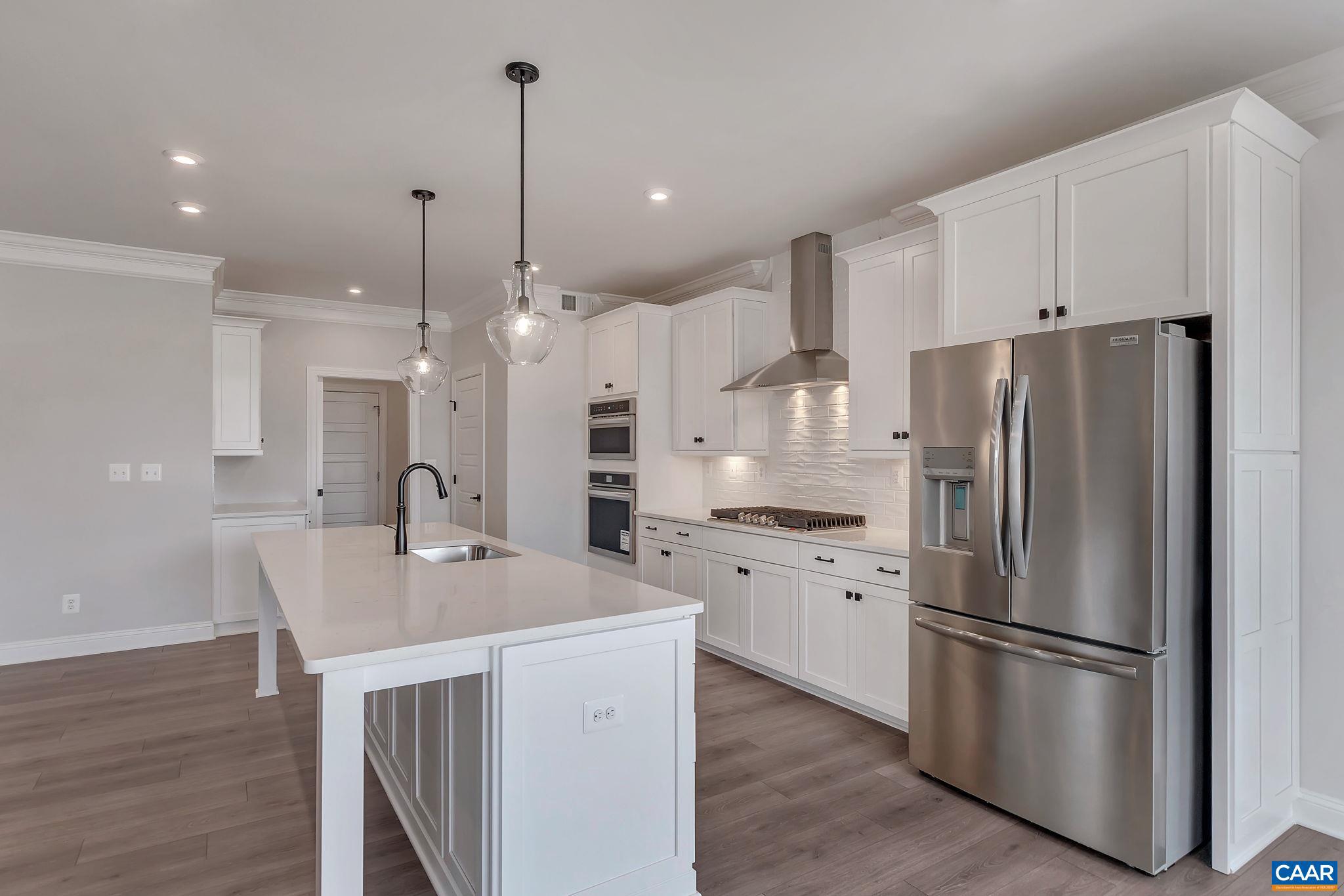 SPRING CREEK - Residential