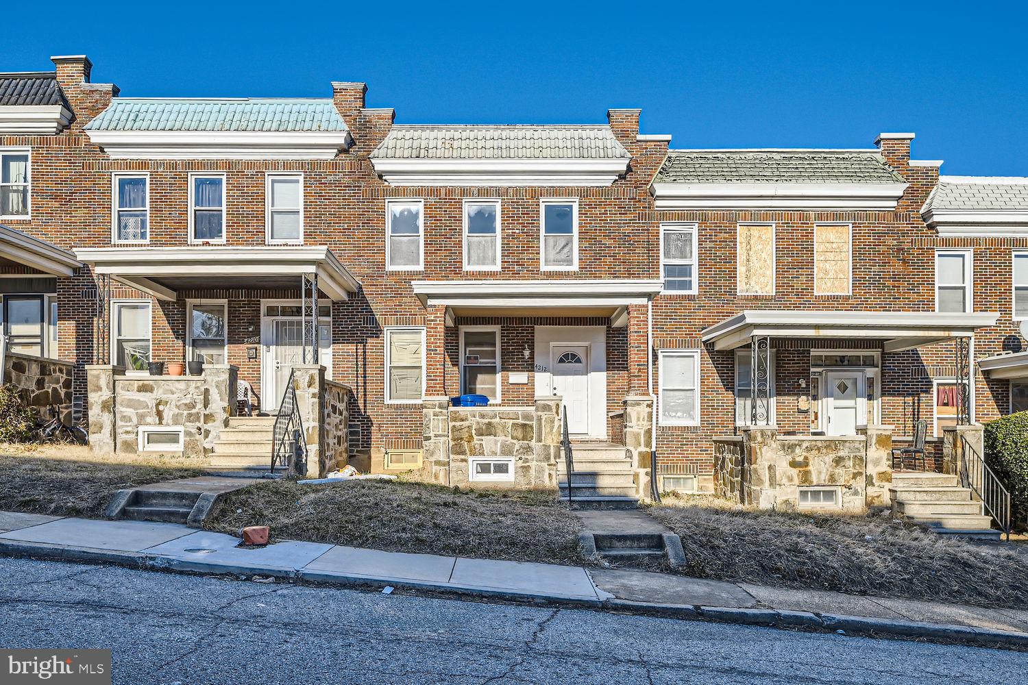 PERFECT INVESTMENT OPPORTUNITY! Light updates needed on this 5 bedroom 2 bathroom home! Located on a beautiful and quiet street in one of Baltimores best neighborhoods!  Perfect for a  seasoned or firs time investor.  Or if you are an investor our team specializes in helping investors purchase properties in Baltimore city, call today!