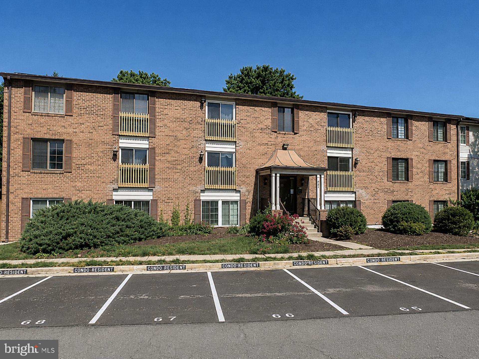 Welcome to this charming 2-bedroom, 2-bathroom condo situated in the beautiful Mount Vernon Lakes community in Alexandria, Virginia! This condo features hardwood flooring, large windows that let in abundant natural light, a combined living-dining area,  an in-unit washer and dryer, and a functional kitchen with electric appliances. This beautiful community offers lakes, walking trails, a basketball court, and playgrounds. Just minutes from Fairfax Connector bus and a short ride to Huntington Metro Station, and the Capital Beltway make this property perfect for convenient commuting! Close to Fort Belvoir, George Washington's Historic Mount Vernon Estate, and beautiful Potomac River views via the GW Memorial Parkway. The condo fee covers everything except electricity, internet, and phone. A few updates will make this unit shine again! Schedule your private showing today!