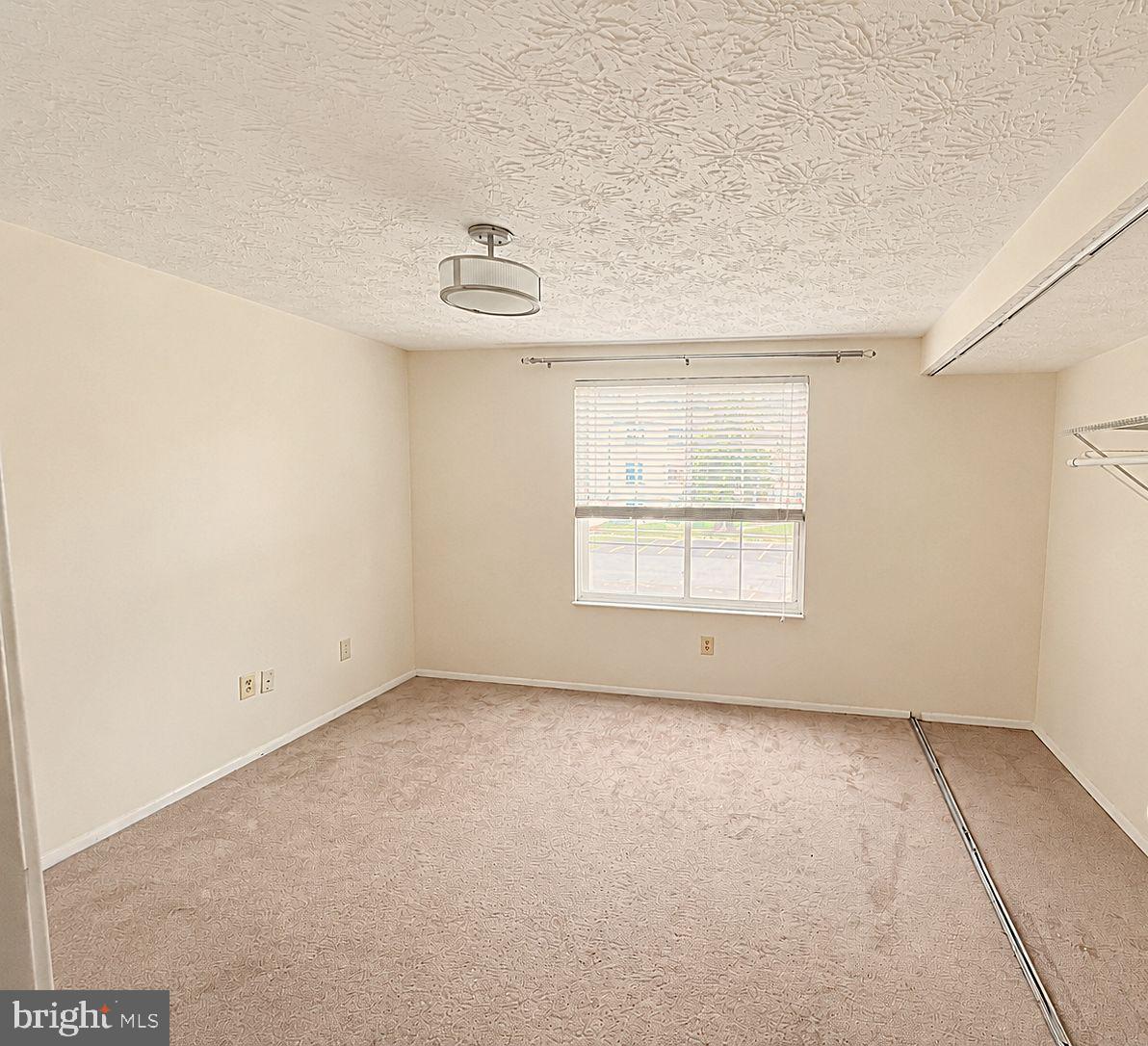 MOUNT VERNON LAKES CONDO - Residential