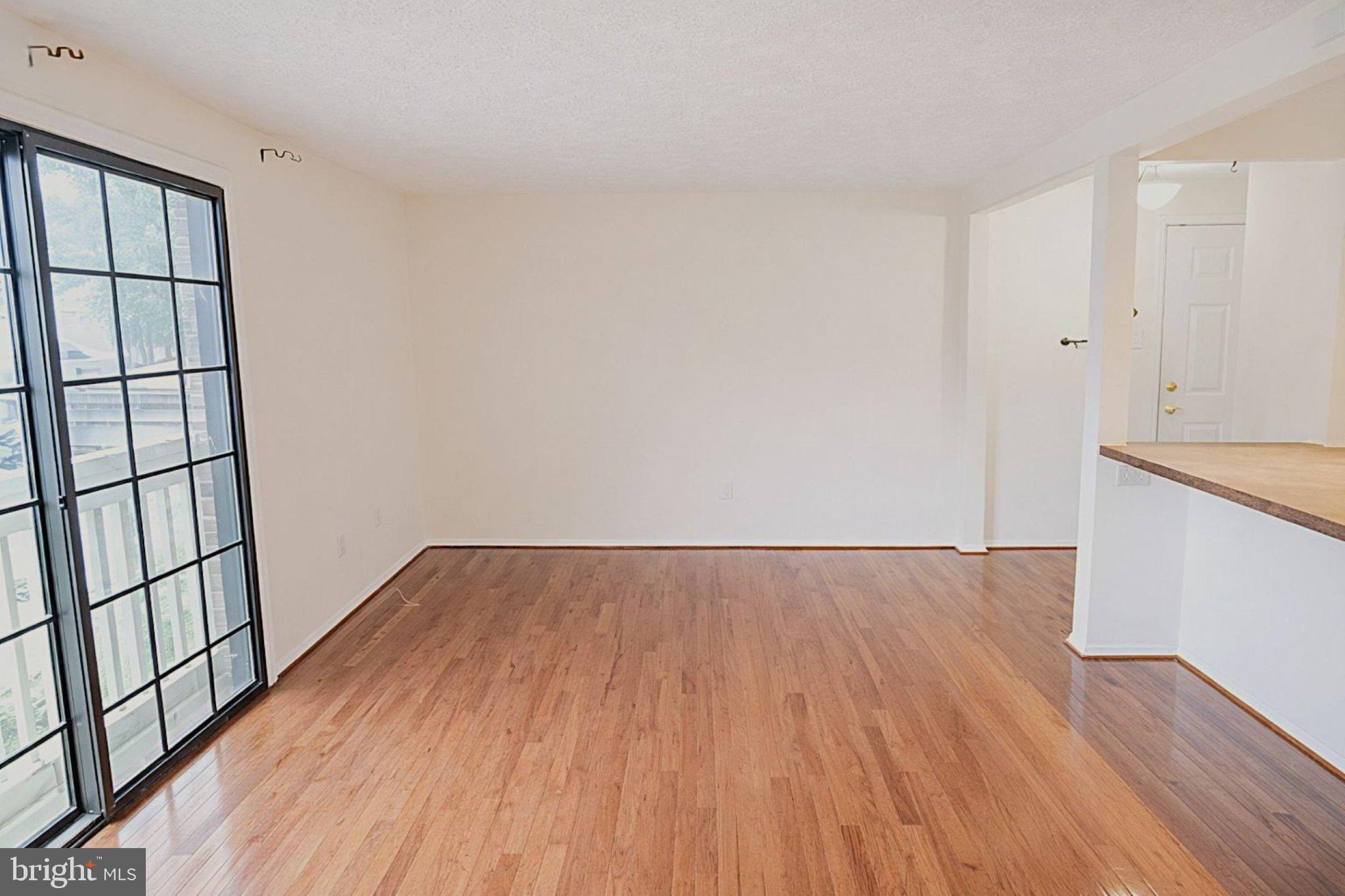 MOUNT VERNON LAKES CONDO - Residential