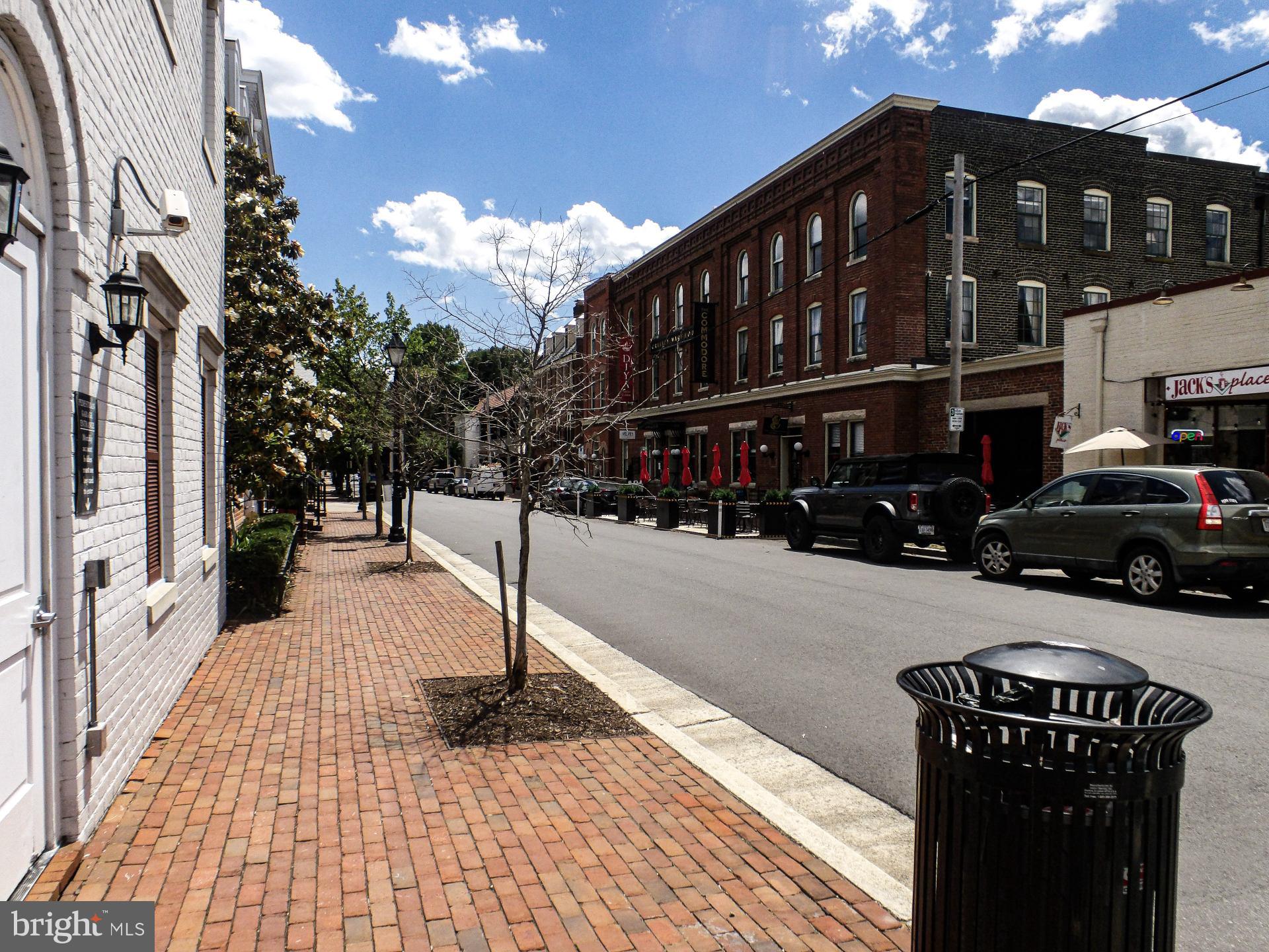MOUNT VERNON LAKES CONDO - Residential