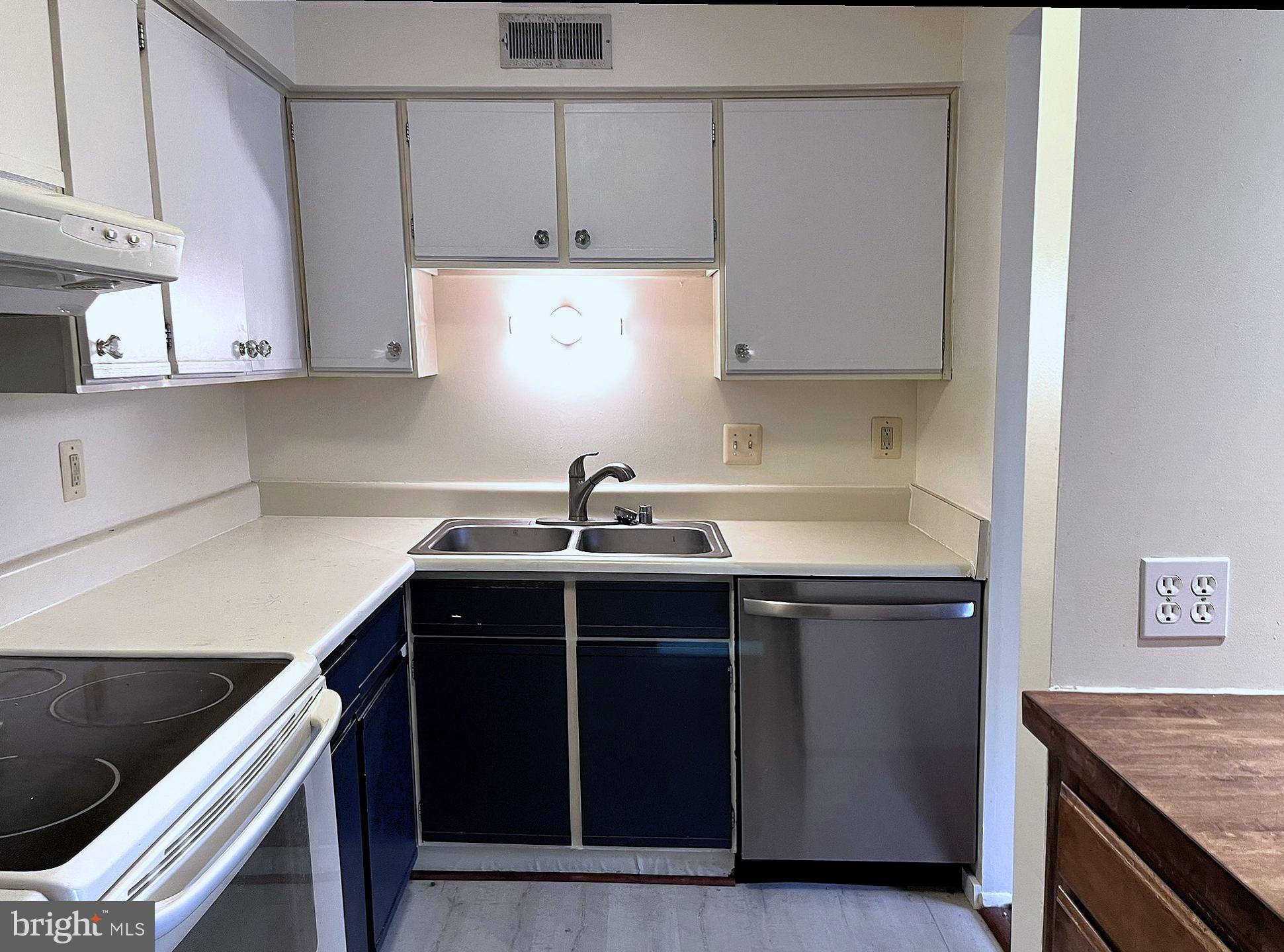 MOUNT VERNON LAKES CONDO - Residential
