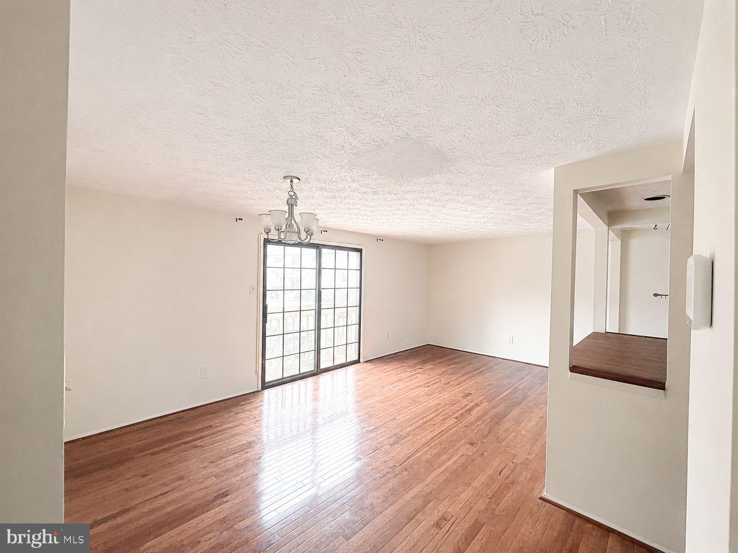 MOUNT VERNON LAKES CONDO - Residential