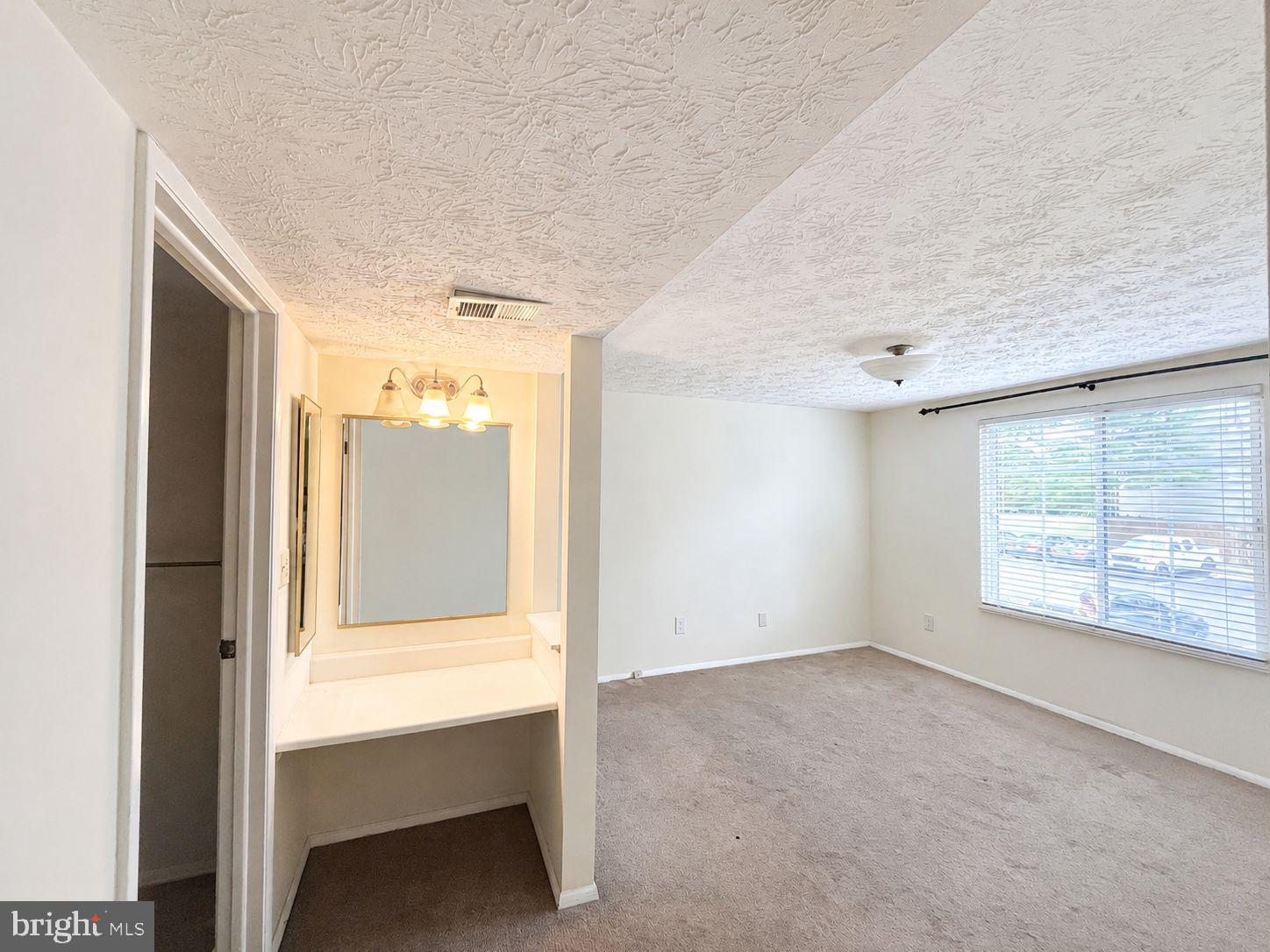 MOUNT VERNON LAKES CONDO - Residential