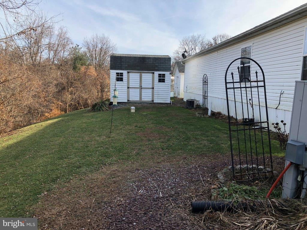 CRESTVIEW ACRES MHP - Residential