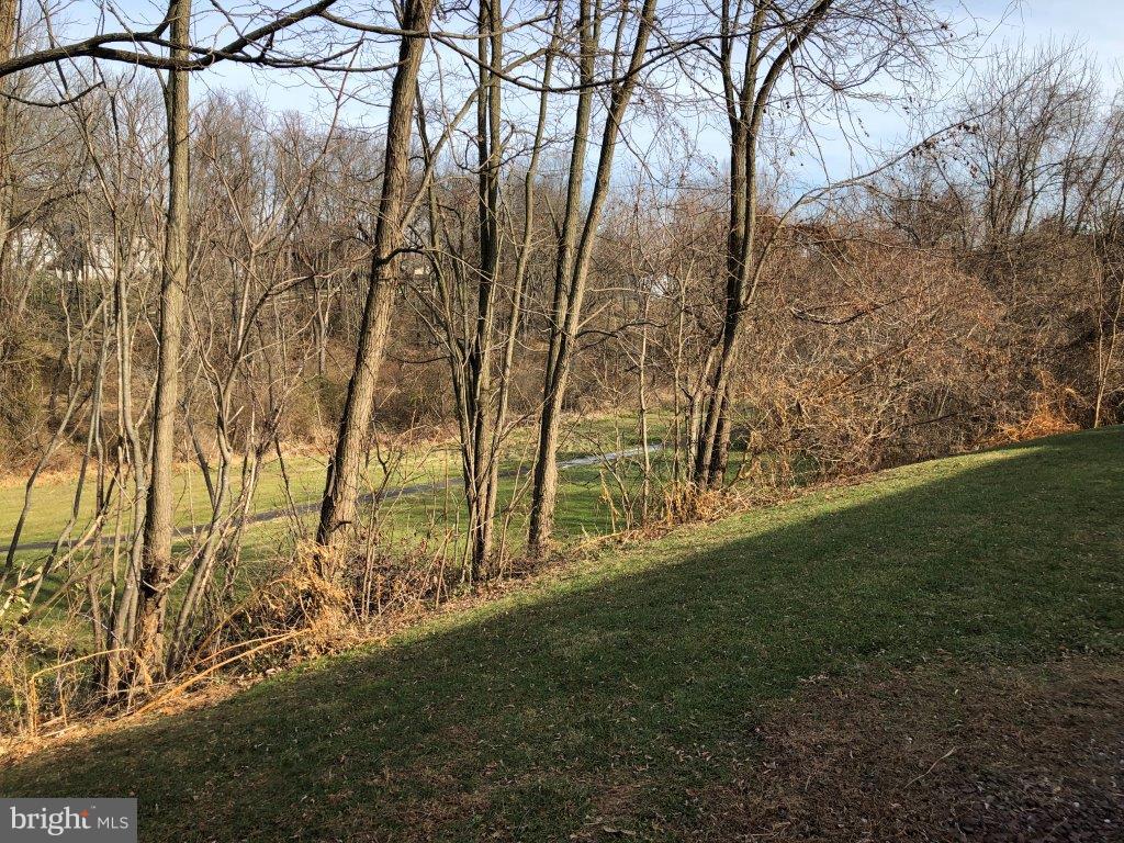 CRESTVIEW ACRES MHP - Residential
