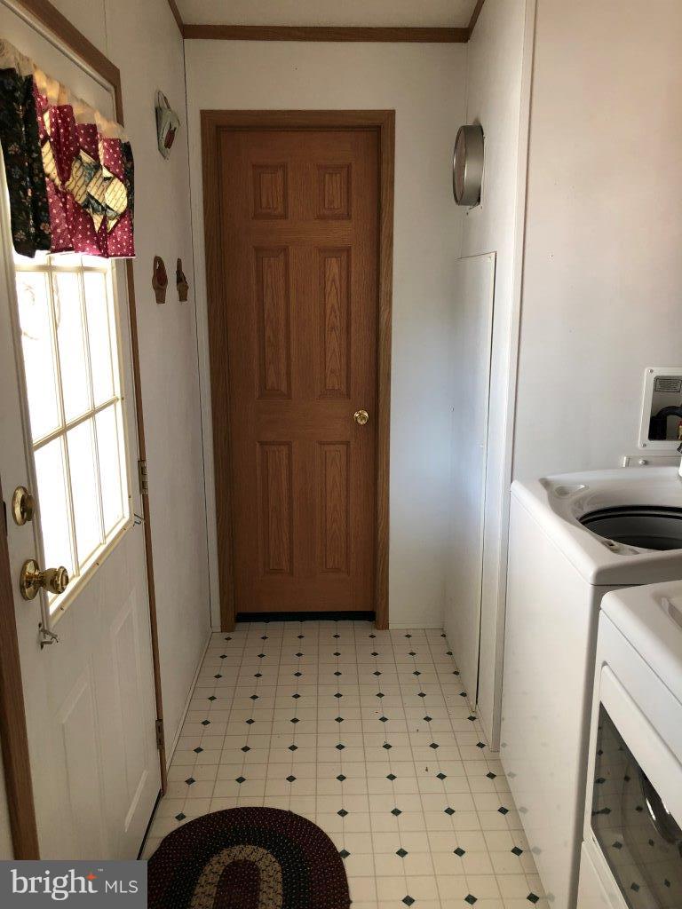CRESTVIEW ACRES MHP - Residential
