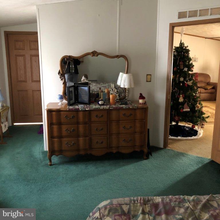 CRESTVIEW ACRES MHP - Residential