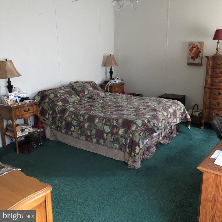 CRESTVIEW ACRES MHP - Residential