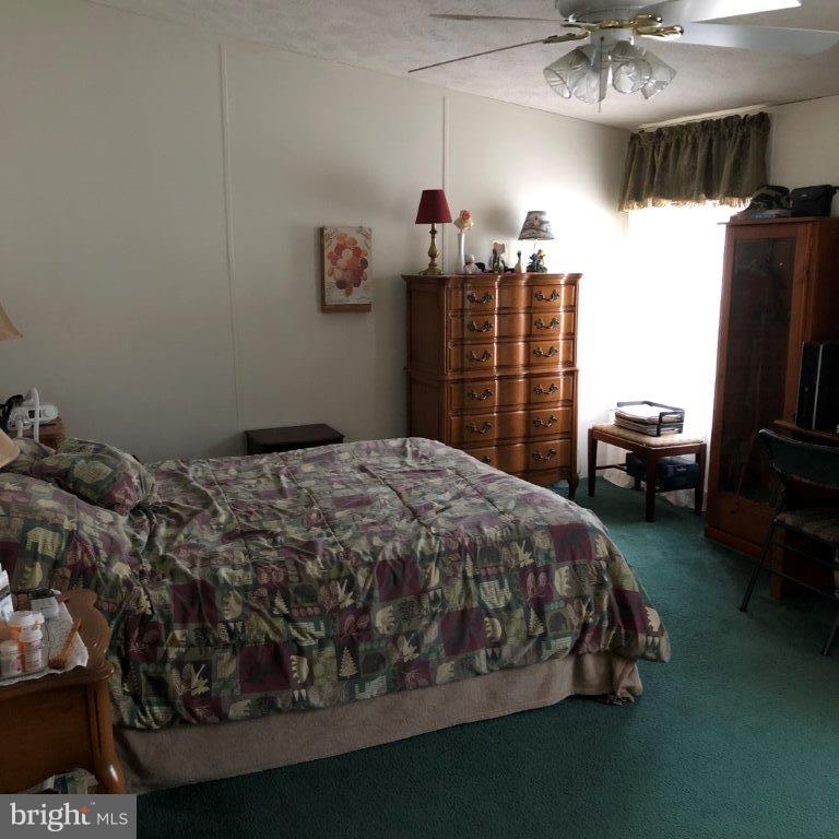 CRESTVIEW ACRES MHP - Residential