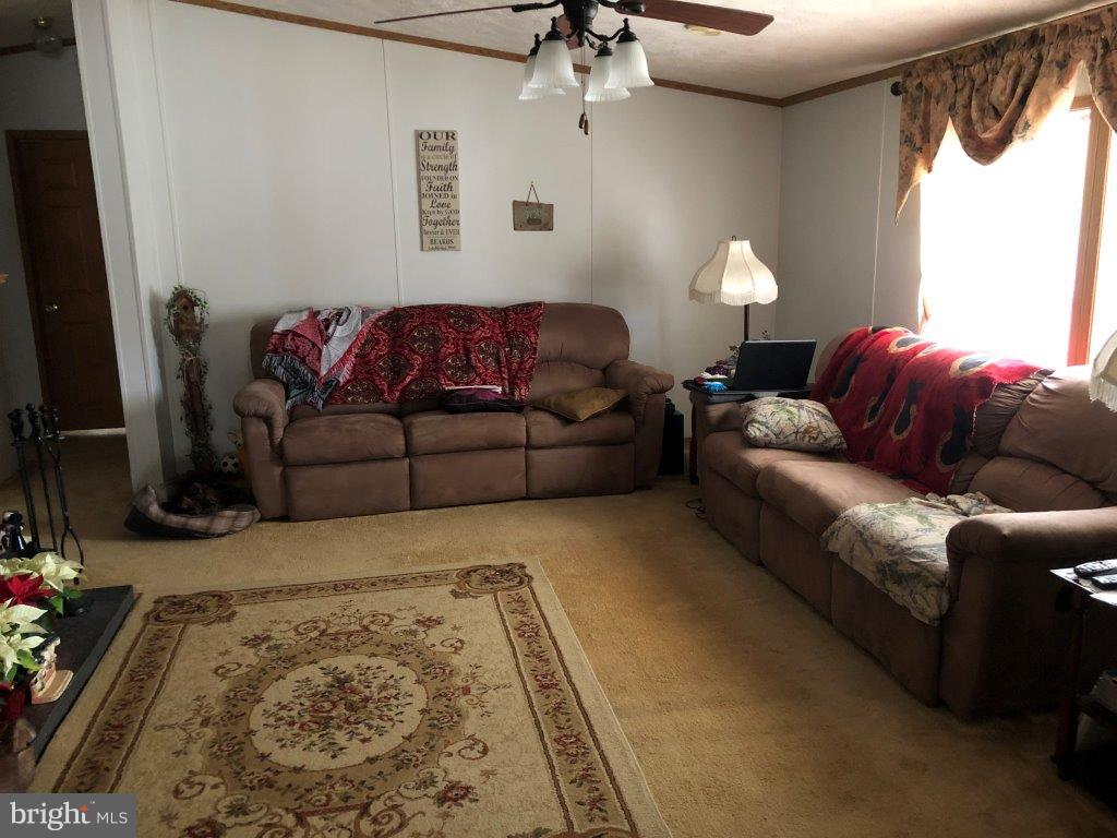 CRESTVIEW ACRES MHP - Residential