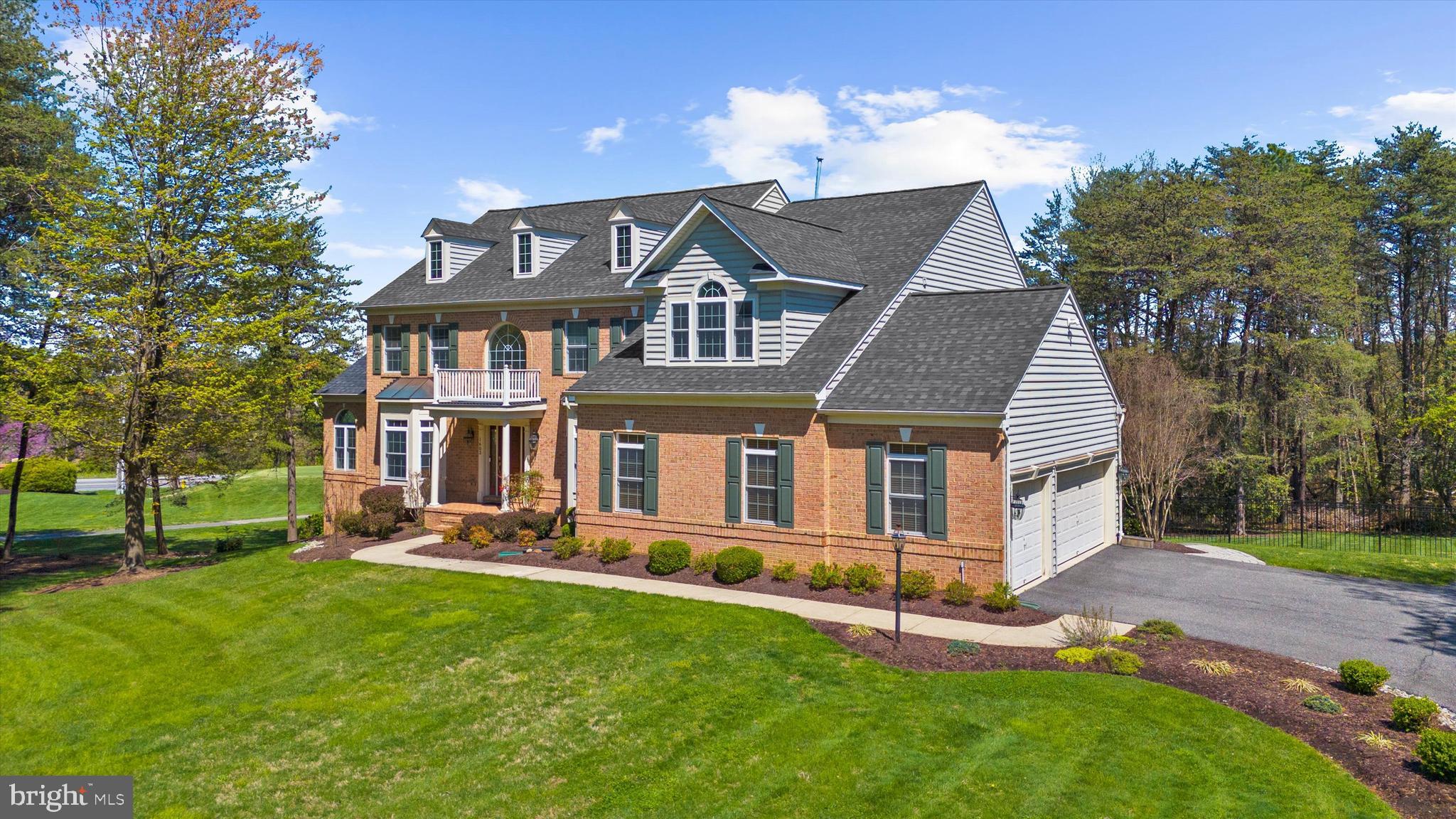 COMPASS POINTE - Residential