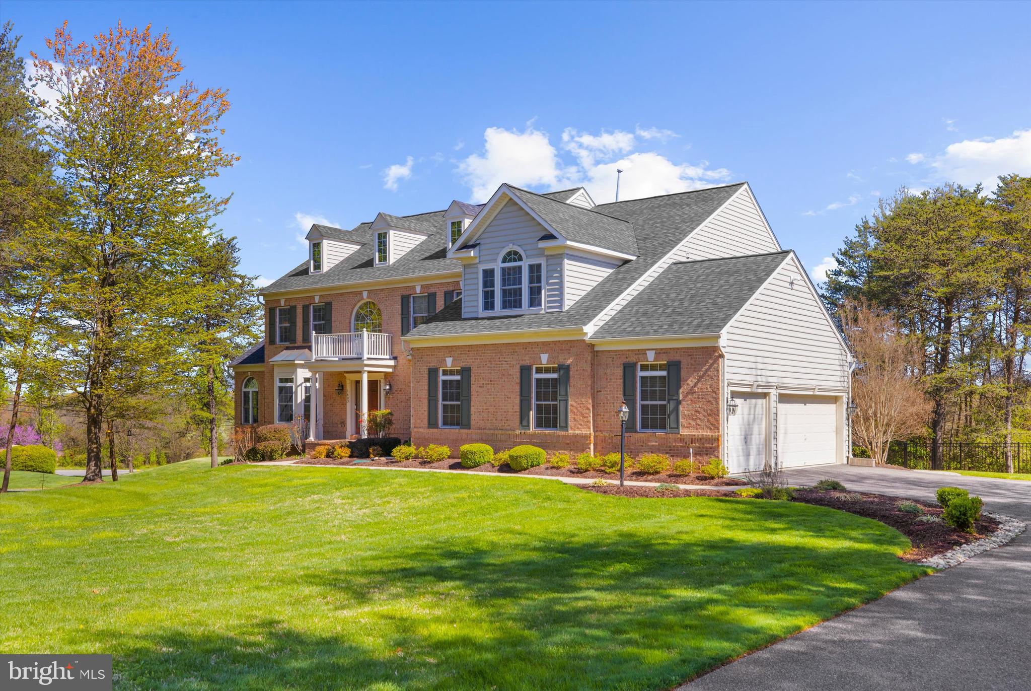 COMPASS POINTE - Residential