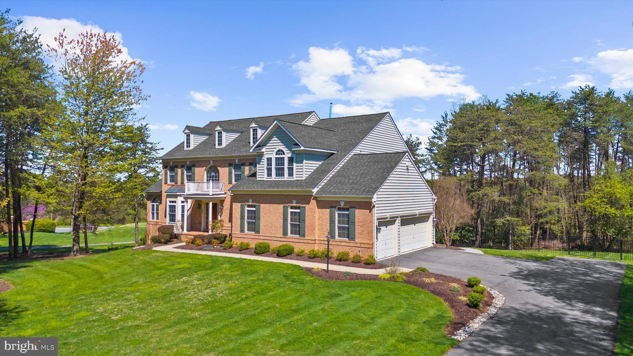 COMPASS POINTE - Residential