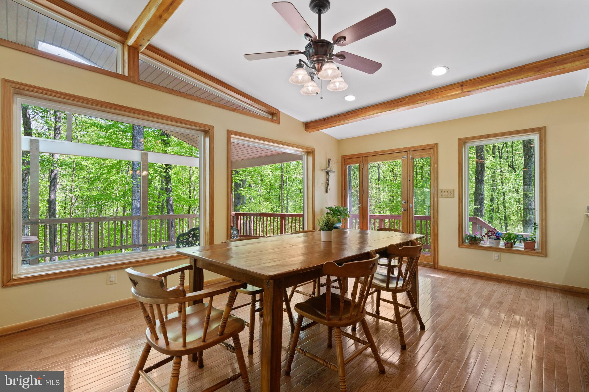 LAKE RIDGE - Residential