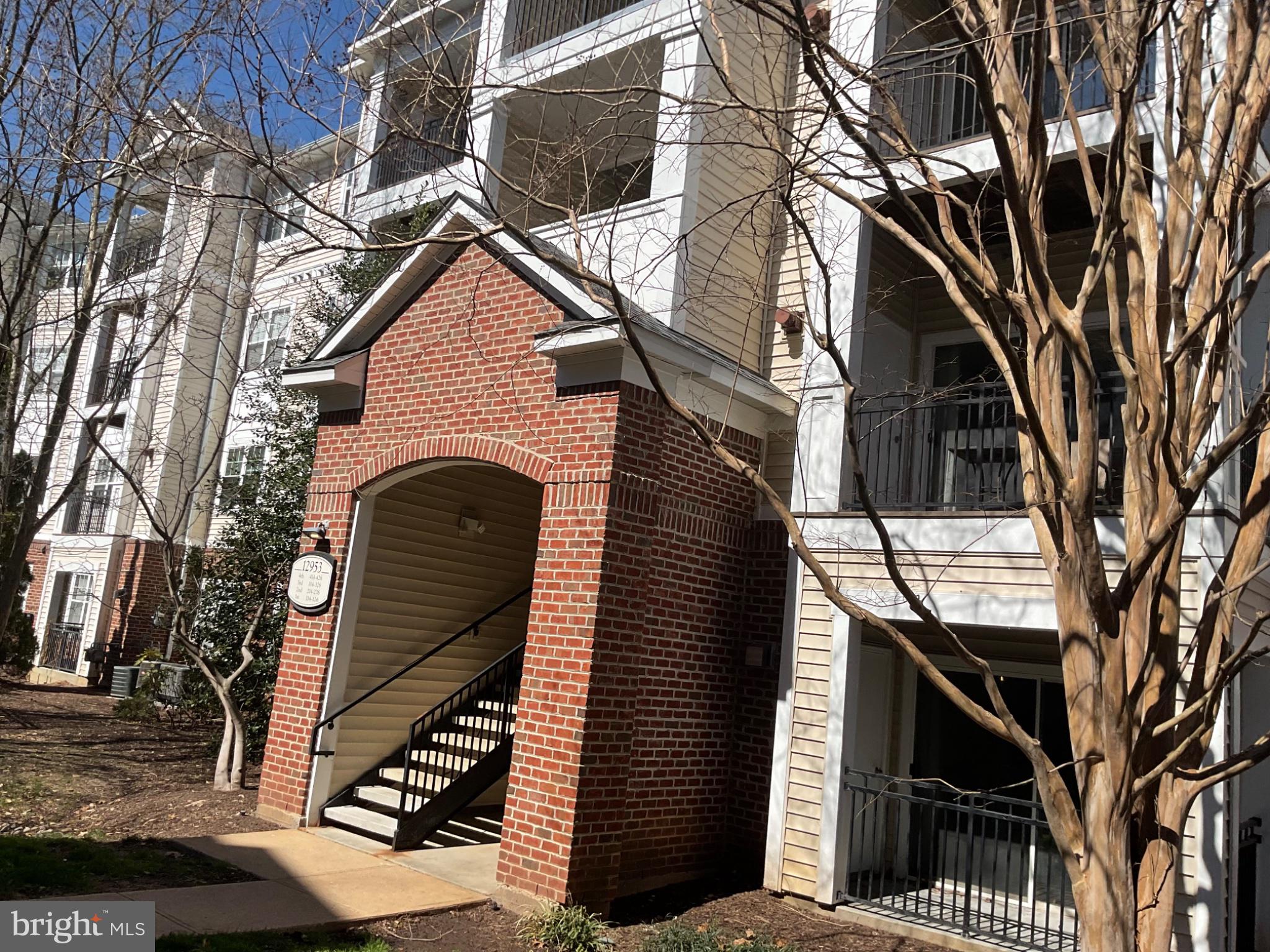 .
Sunny condo in centrally located community. Nice outdoor space with pool and grill next to building