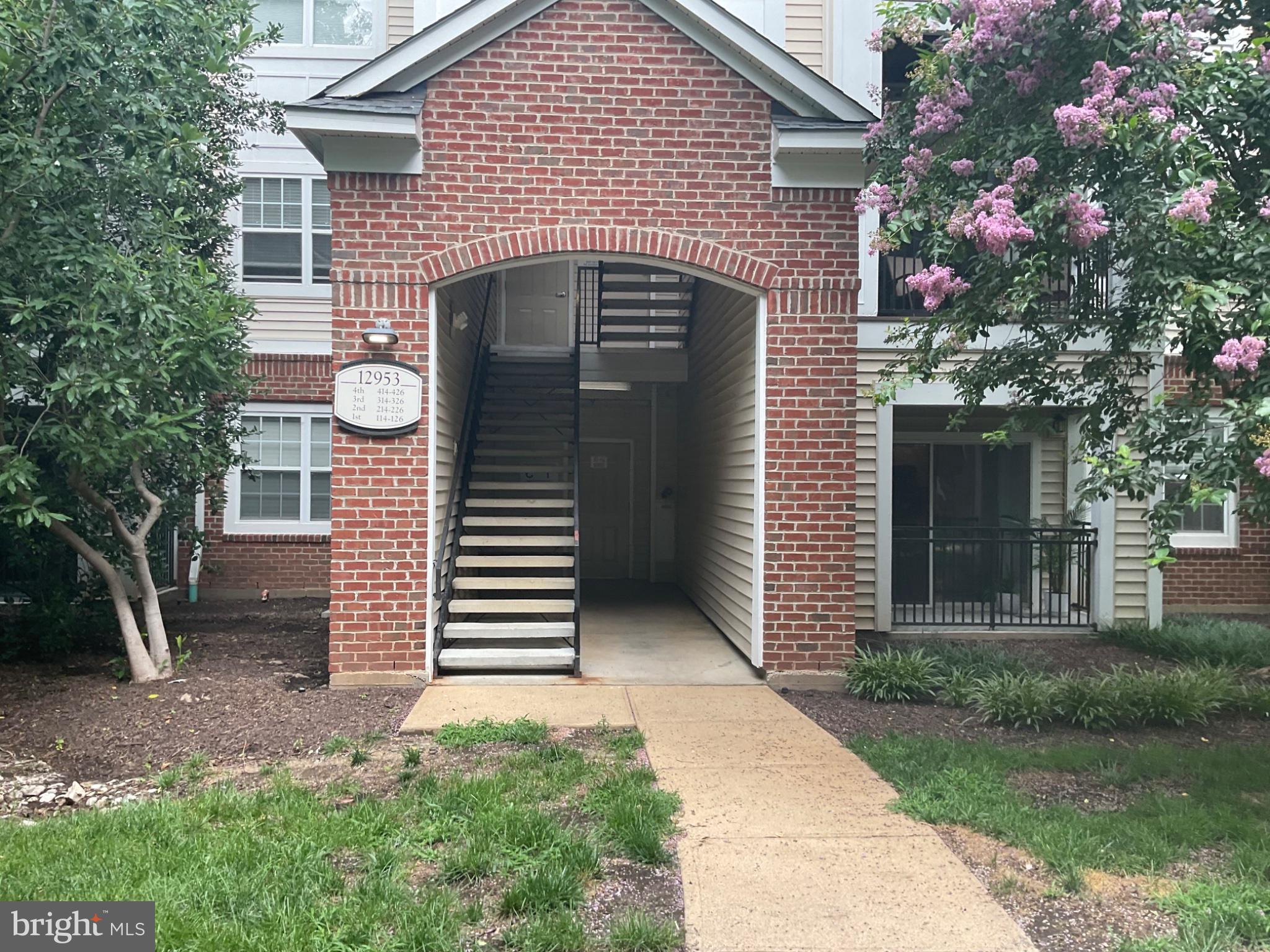 .
Sunny condo in centrally located community. Nice outdoor space with pool and grill next to building