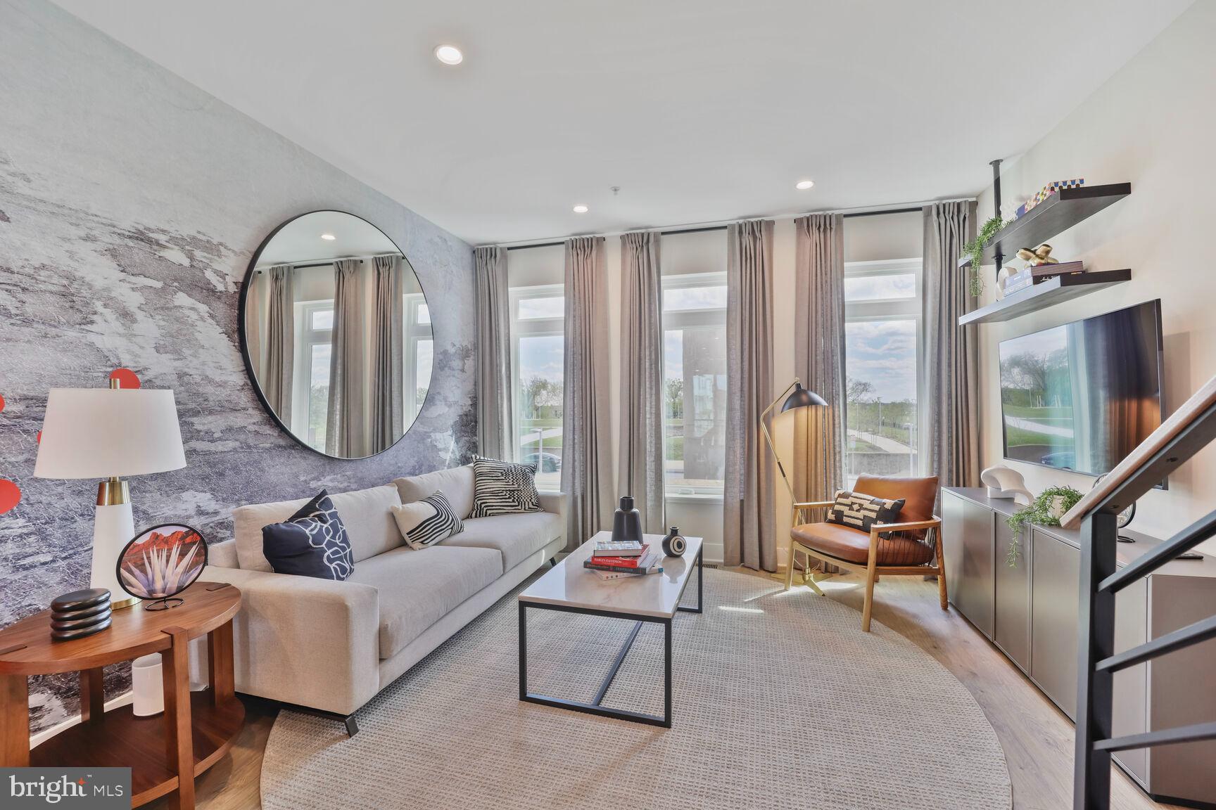RESERVOIR DISTRICT - Residential