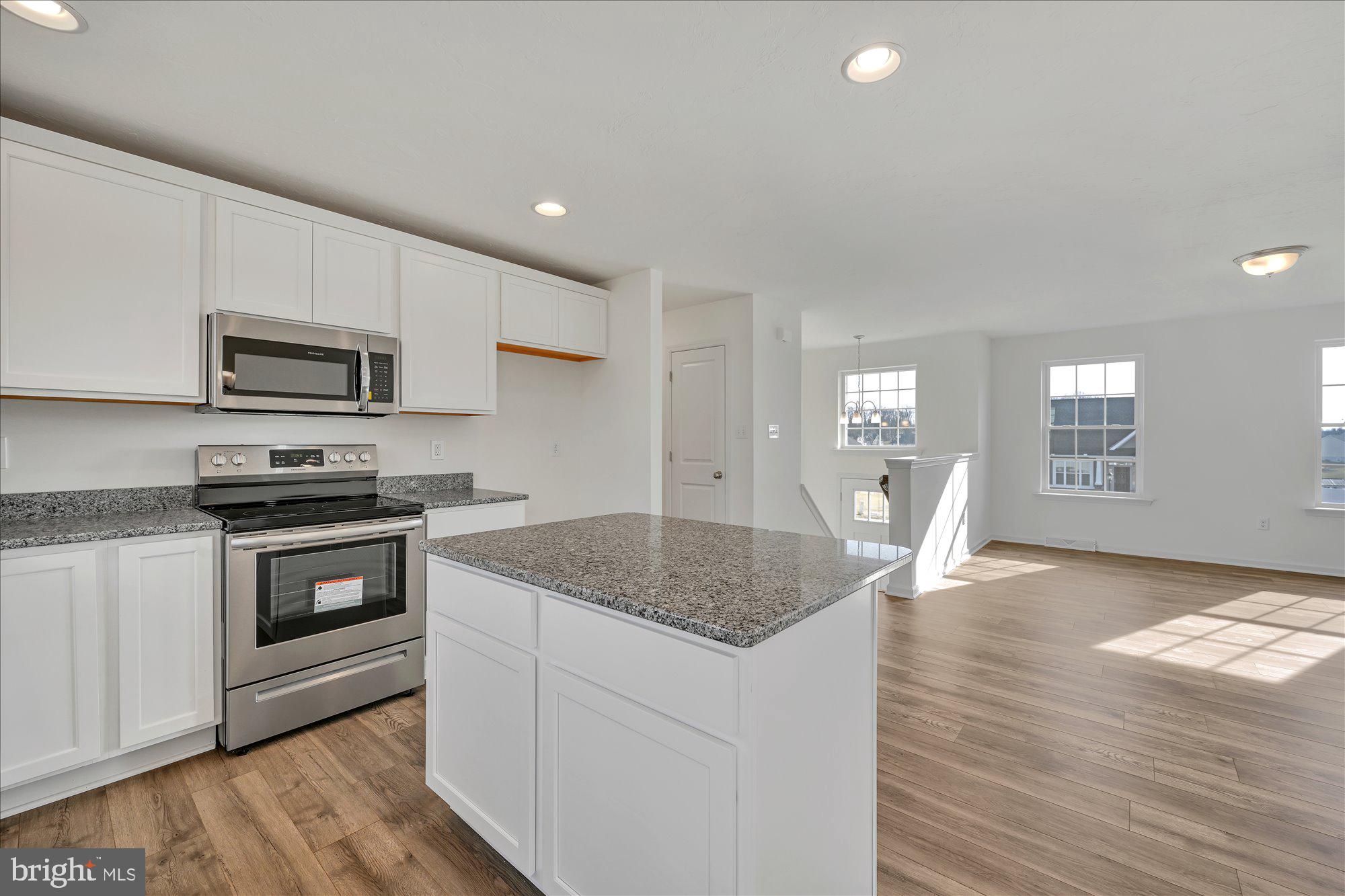 CAMBRIAN HILLS - Residential