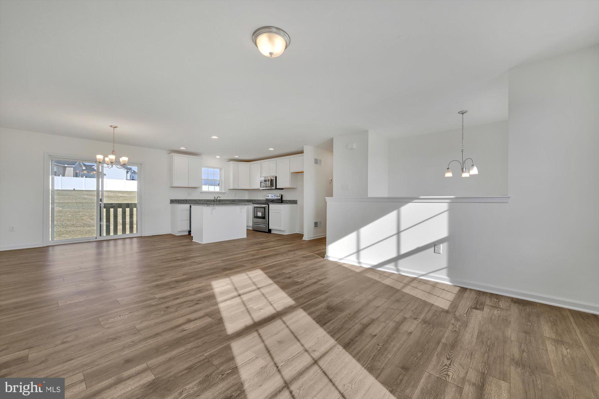 CAMBRIAN HILLS - Residential