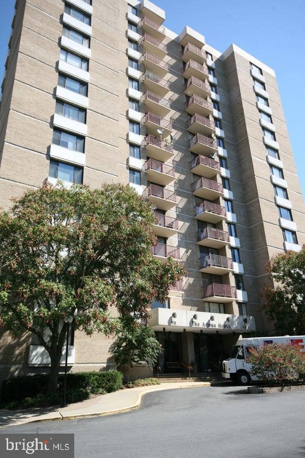 AMERICANA CENTRE - Residential