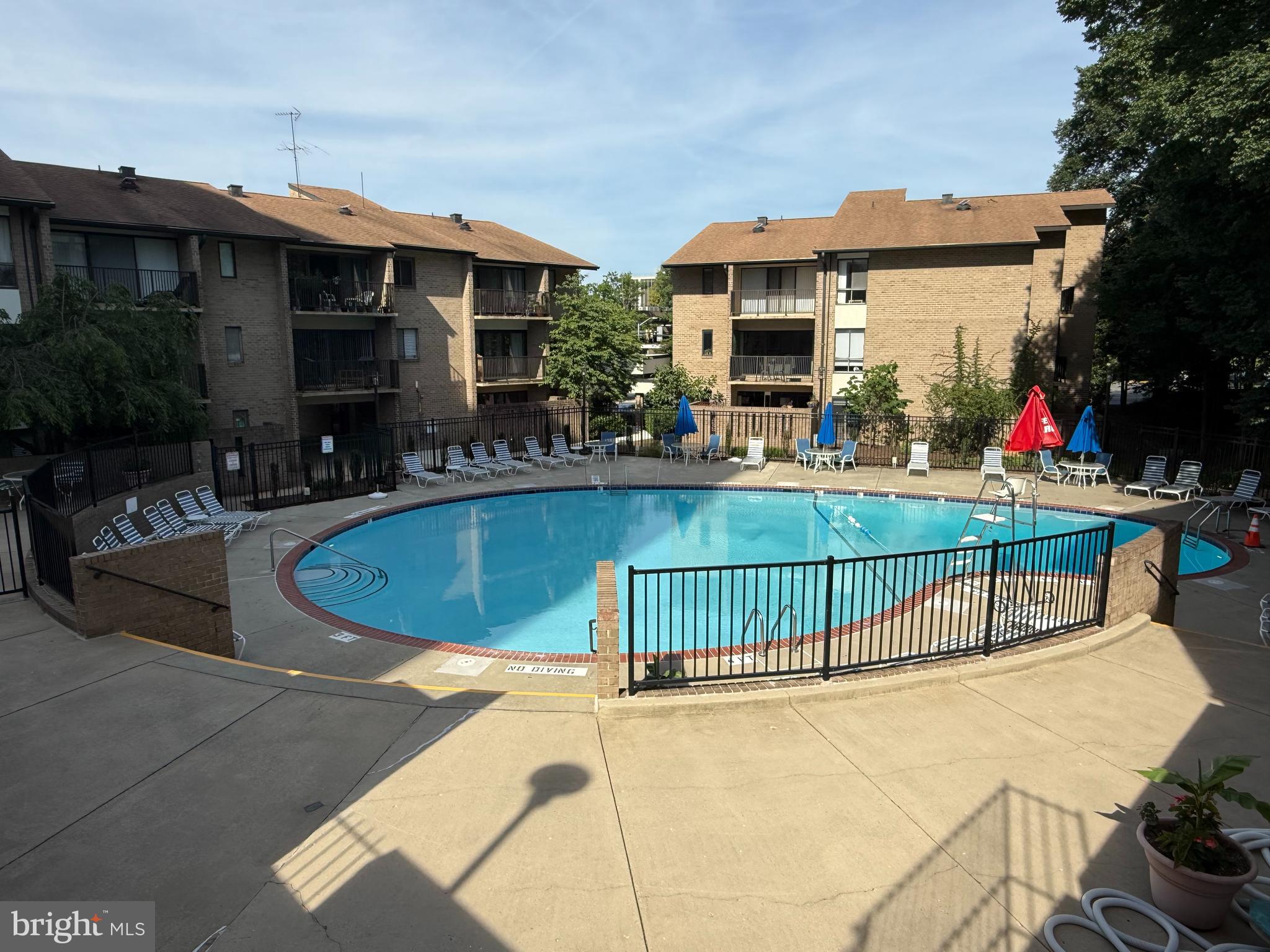 AMERICANA CENTRE - Residential