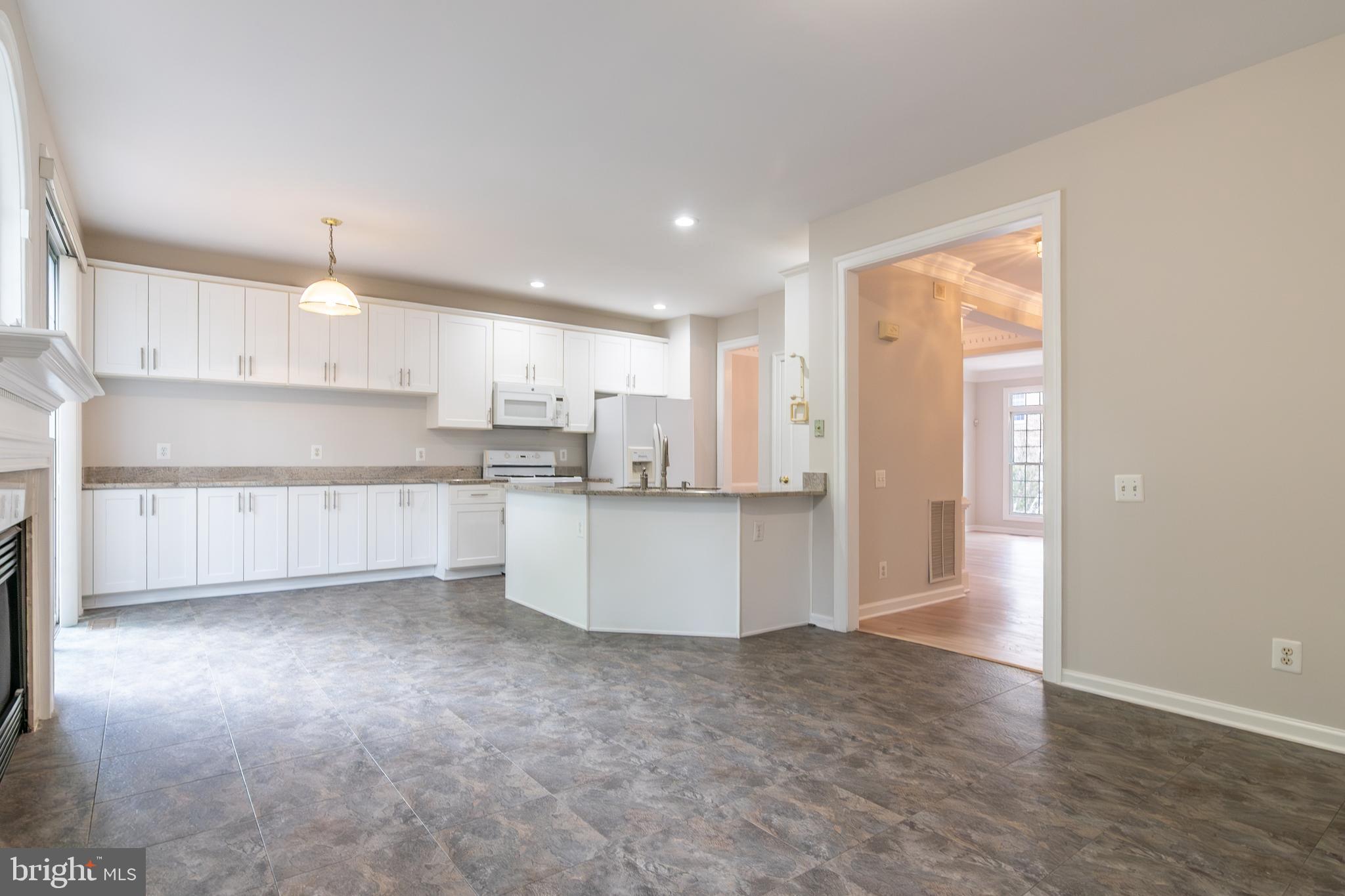 COUNTRY CREEK - Residential