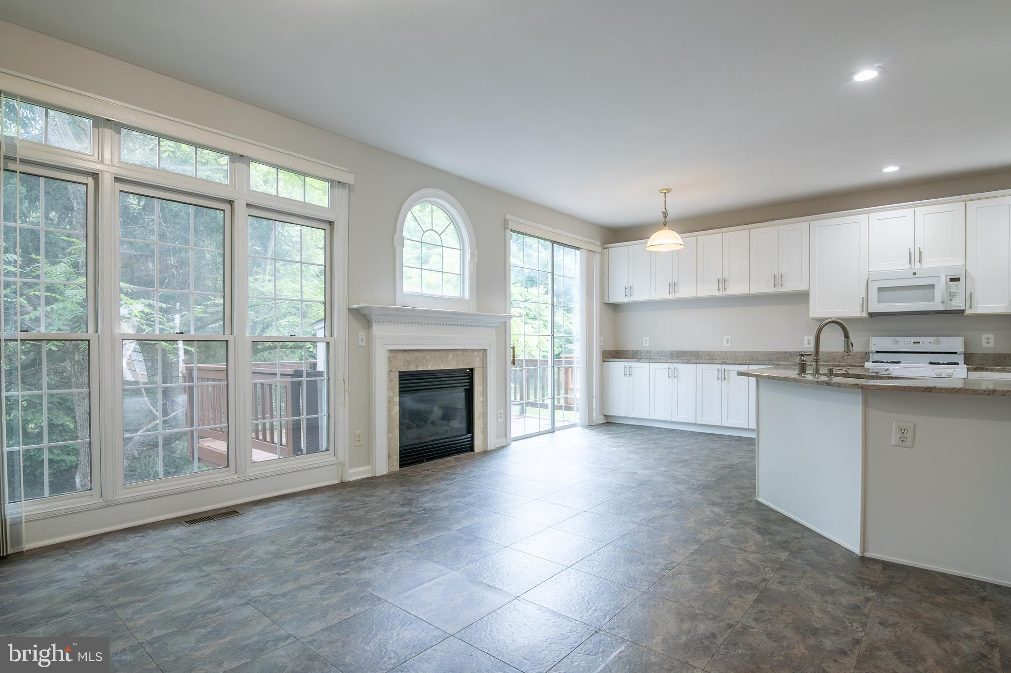 COUNTRY CREEK - Residential