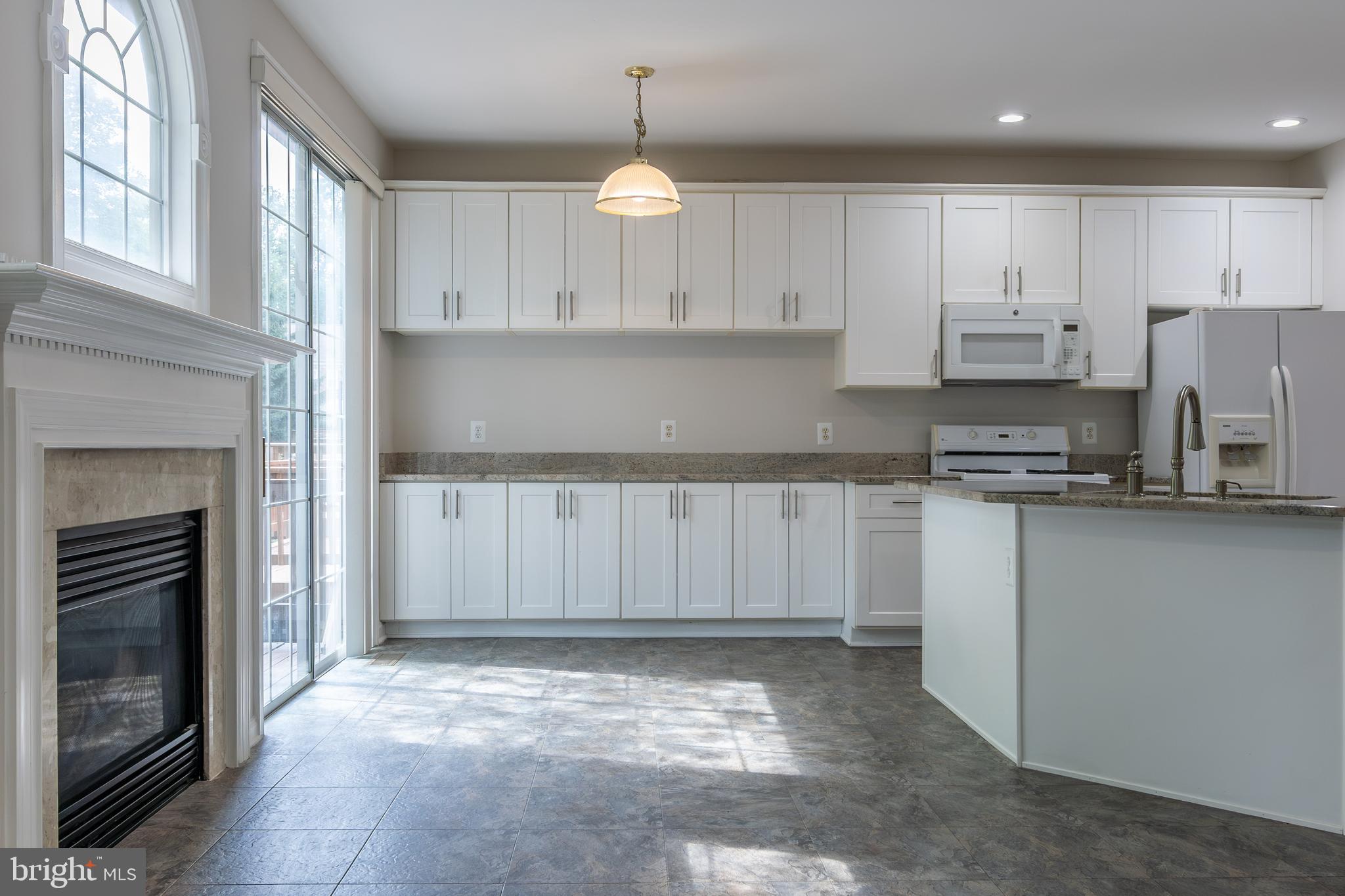 COUNTRY CREEK - Residential