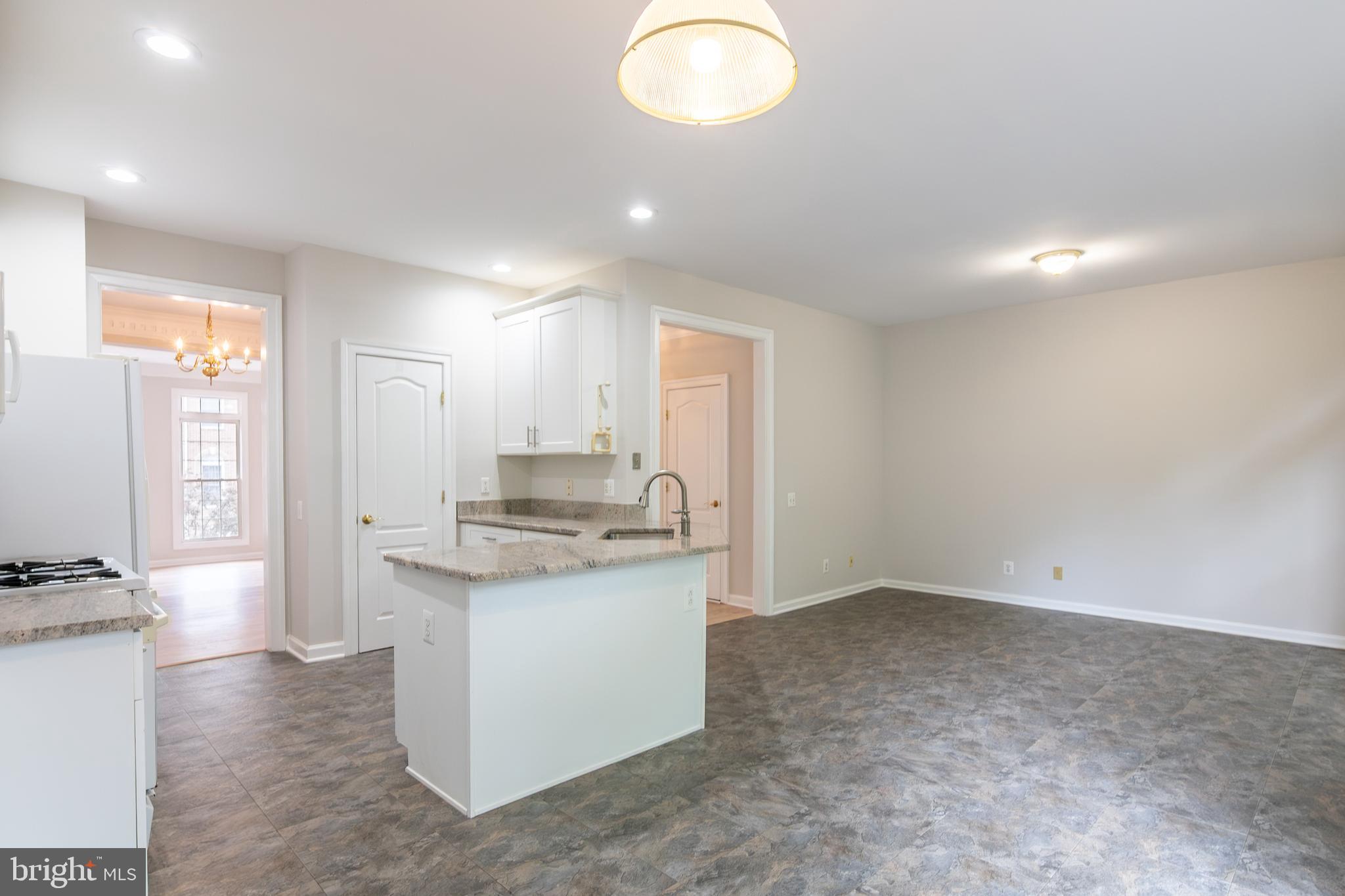 COUNTRY CREEK - Residential
