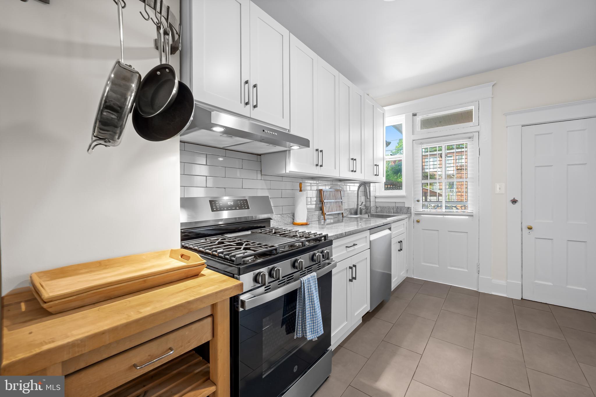 WYMAN PARK HAMPDEN - Residential