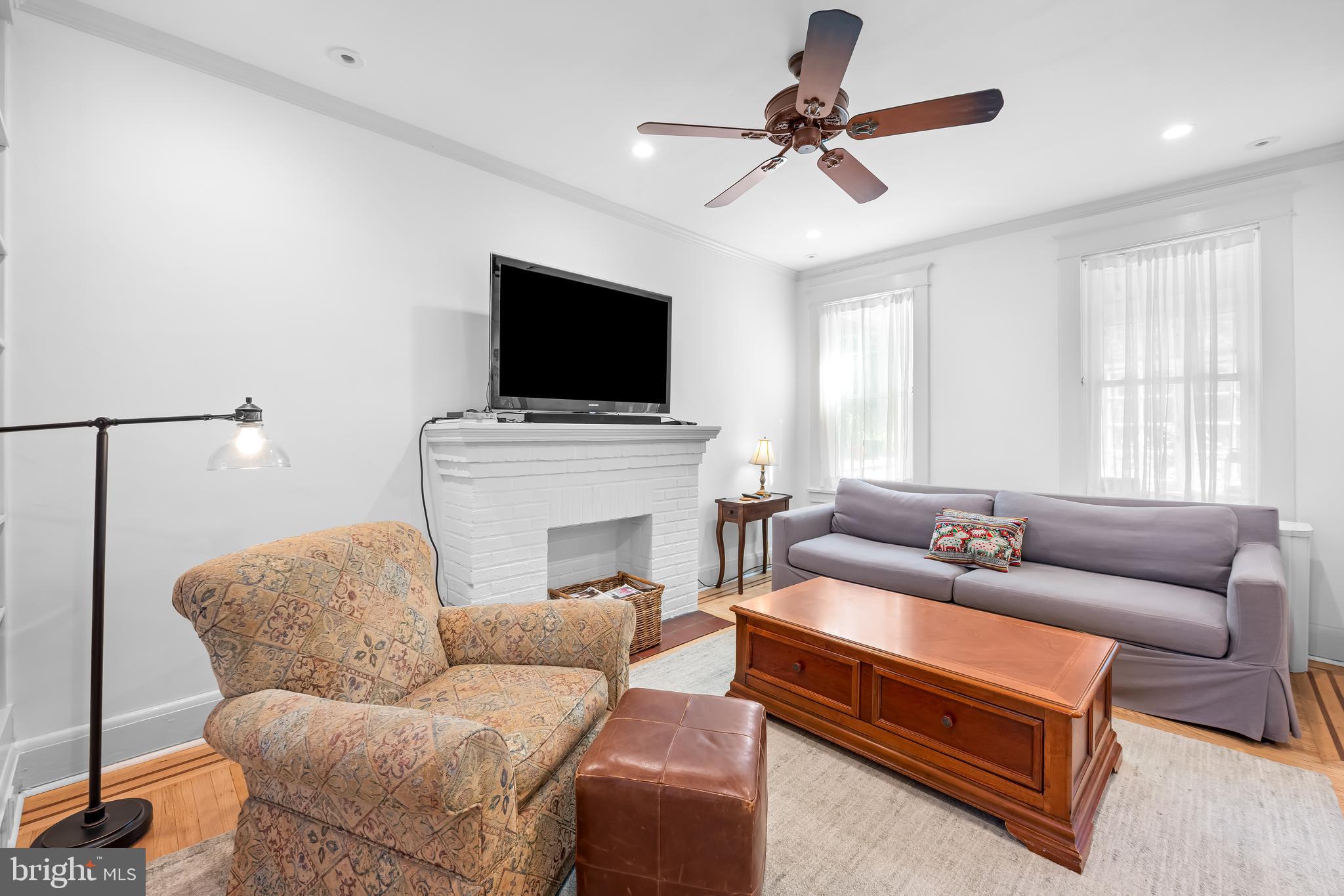 WYMAN PARK HAMPDEN - Residential