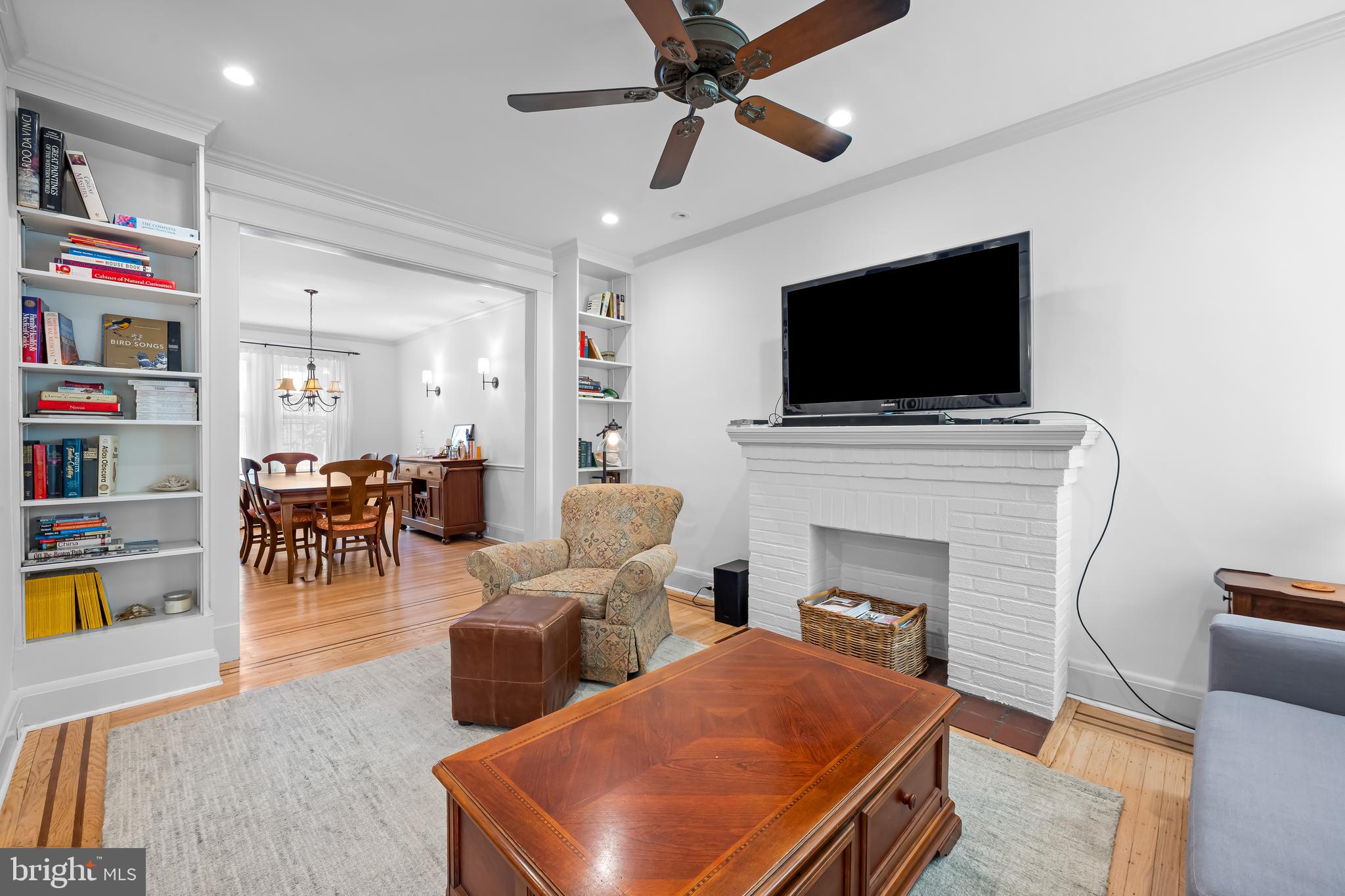 WYMAN PARK HAMPDEN - Residential