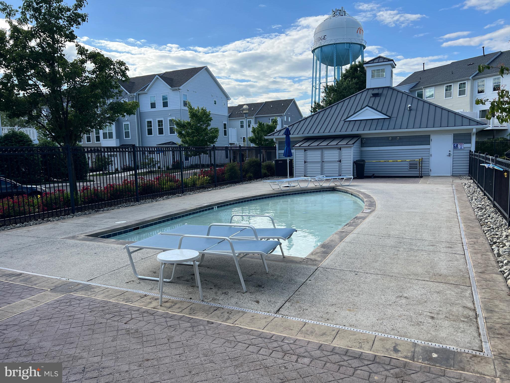DEEP HARBOUR - Residential